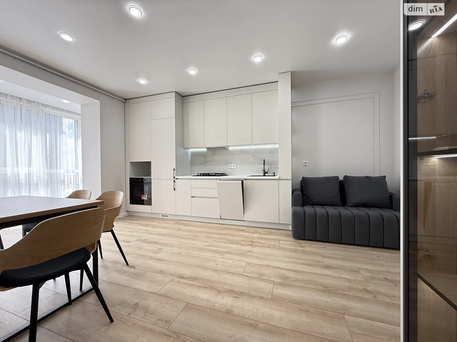 Продається 1-кімнатна квартира 47 кв. м у Рівному, вул. Студентська, 24А - фото 1