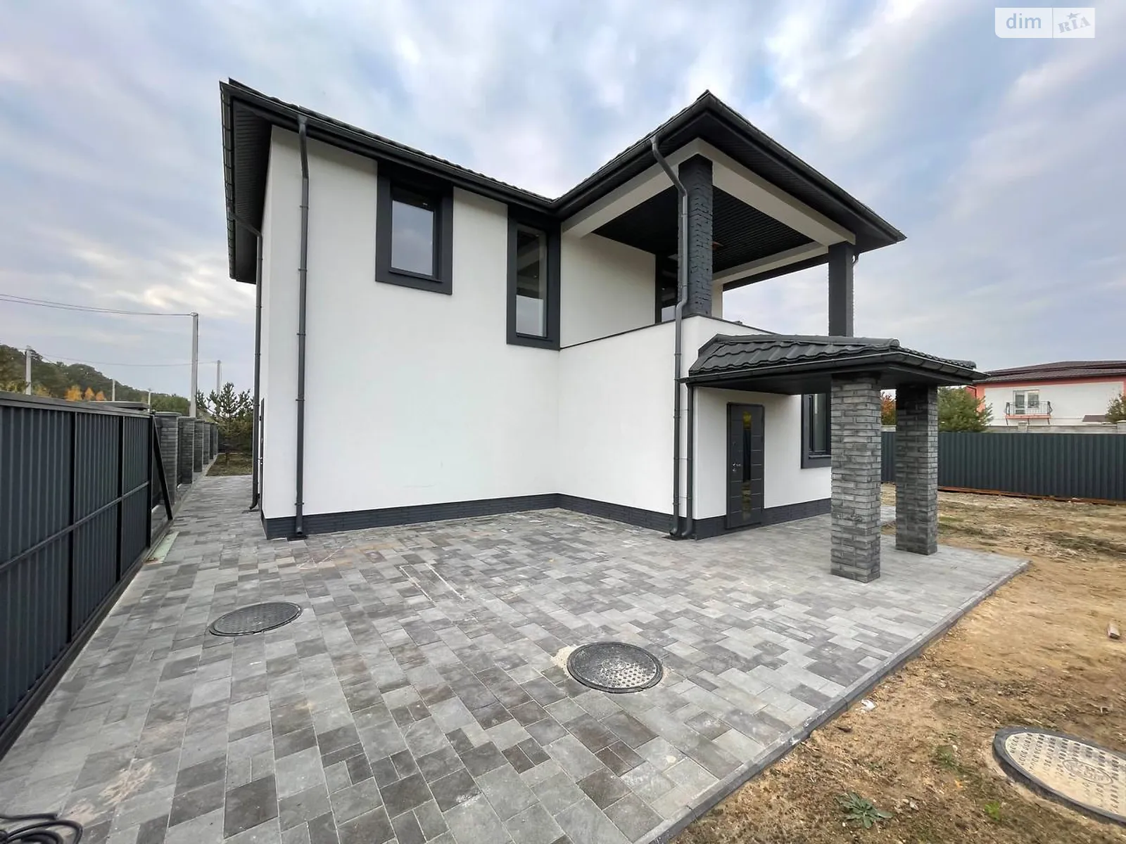 Продается дом на 2 этажа 170 кв. м с беседкой, цена: 135000 $ - фото 1