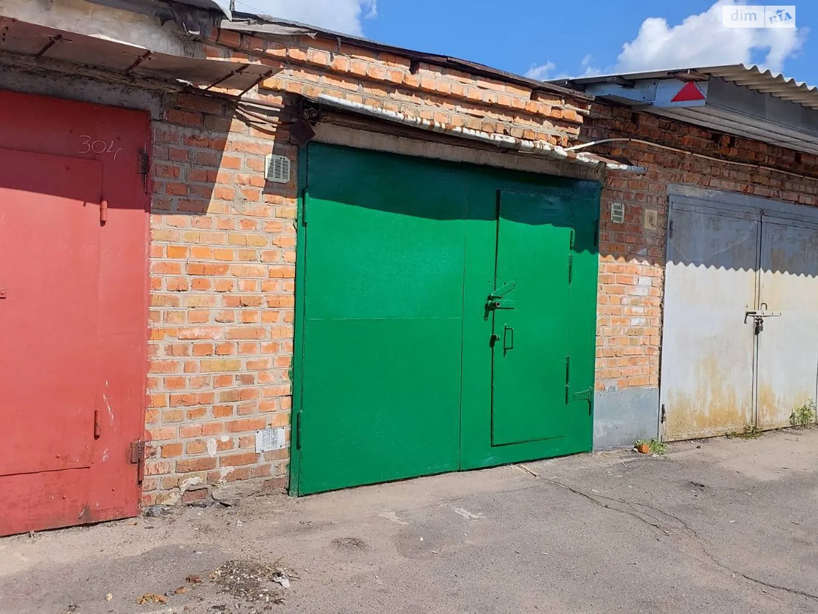 Продається місце в гаражному кооперативі під легкове авто на 24 кв. м, цена: 5600 $ - фото 1