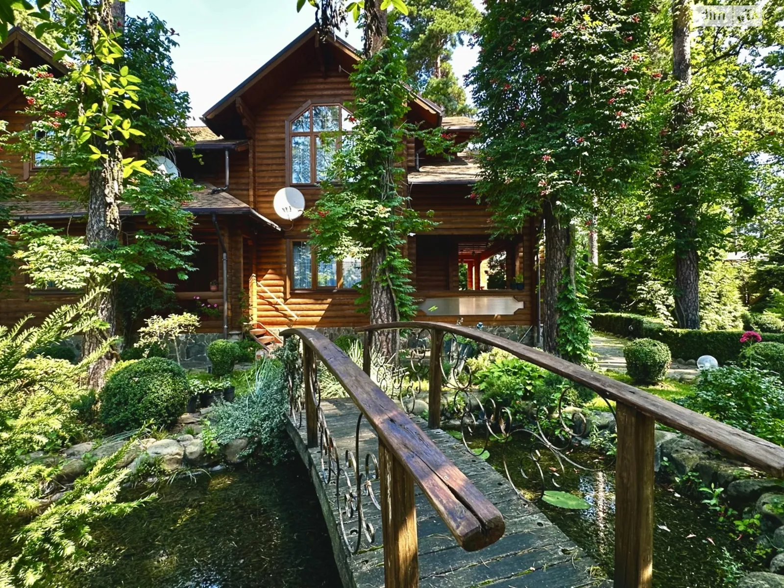 Продается дом на 2 этажа 290 кв. м с мансардой, цена: 430000 $ - фото 1