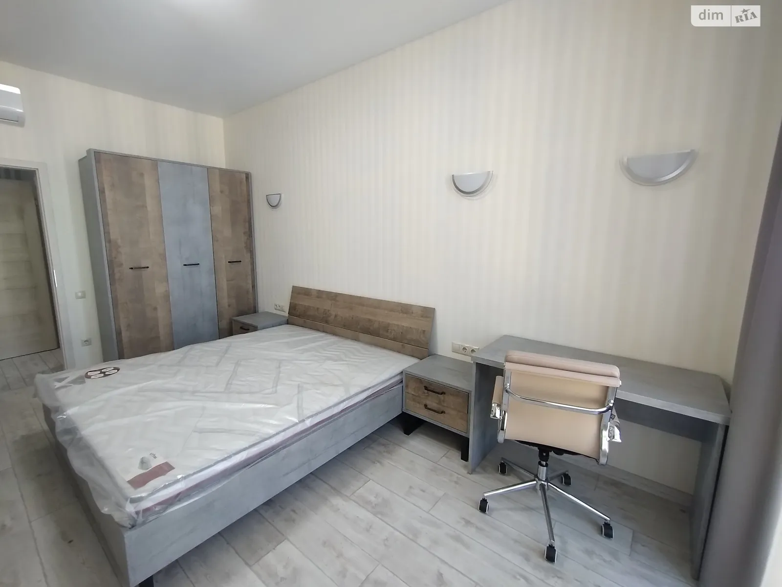 Продается 1-комнатная квартира 50 кв. м в Одессе, ул. Дача Ковалевского, 121/2 - фото 1