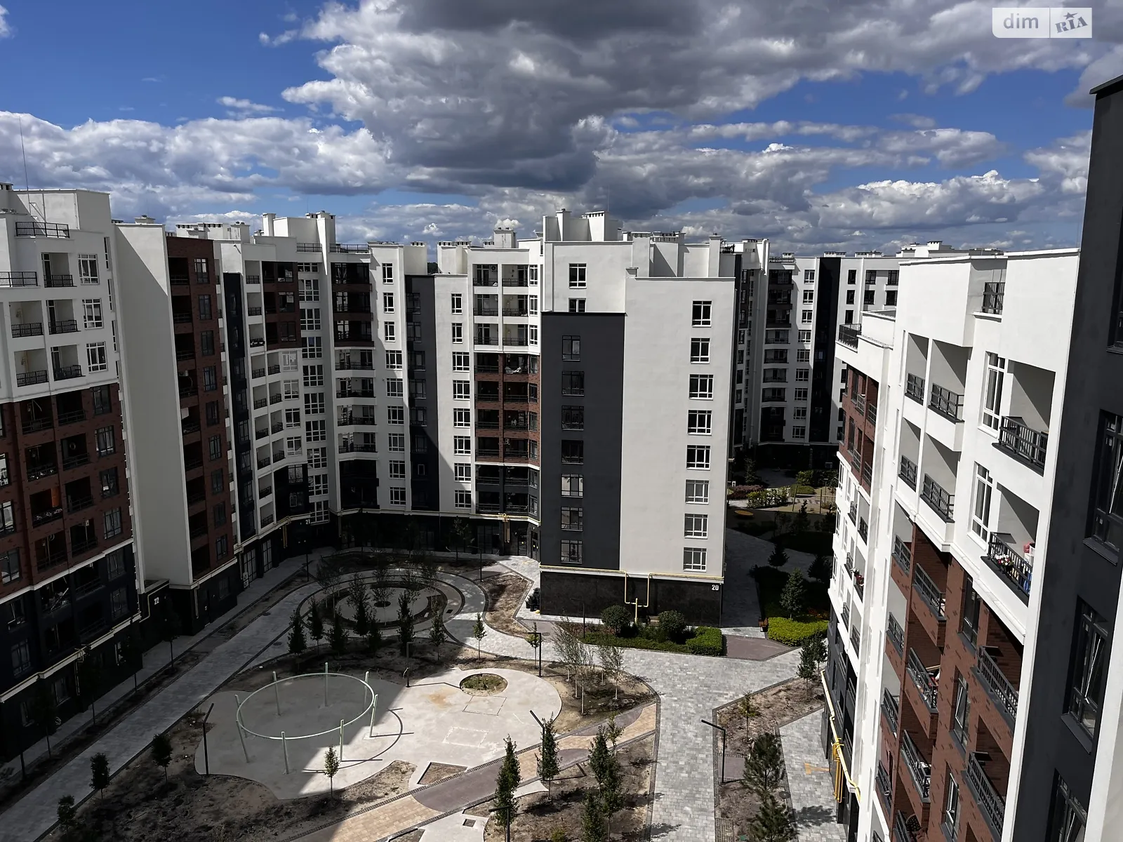 Продається 3-кімнатна квартира 83 кв. м у Ірпені, вул. Ольги Кобилянської(Достоєвського), 1В/26 - фото 1