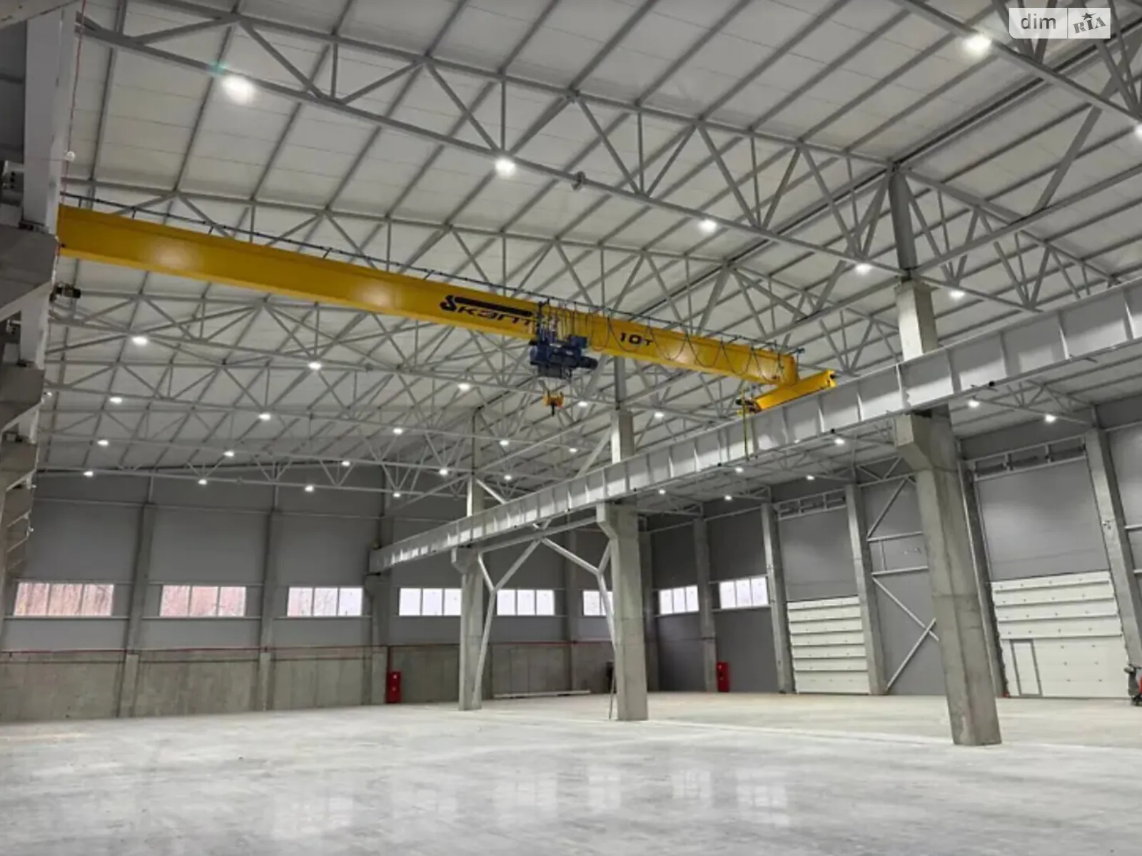 Сдается в аренду помещения свободного назначения 1100 кв. м в 1-этажном здании, цена: 220000 грн - фото 1