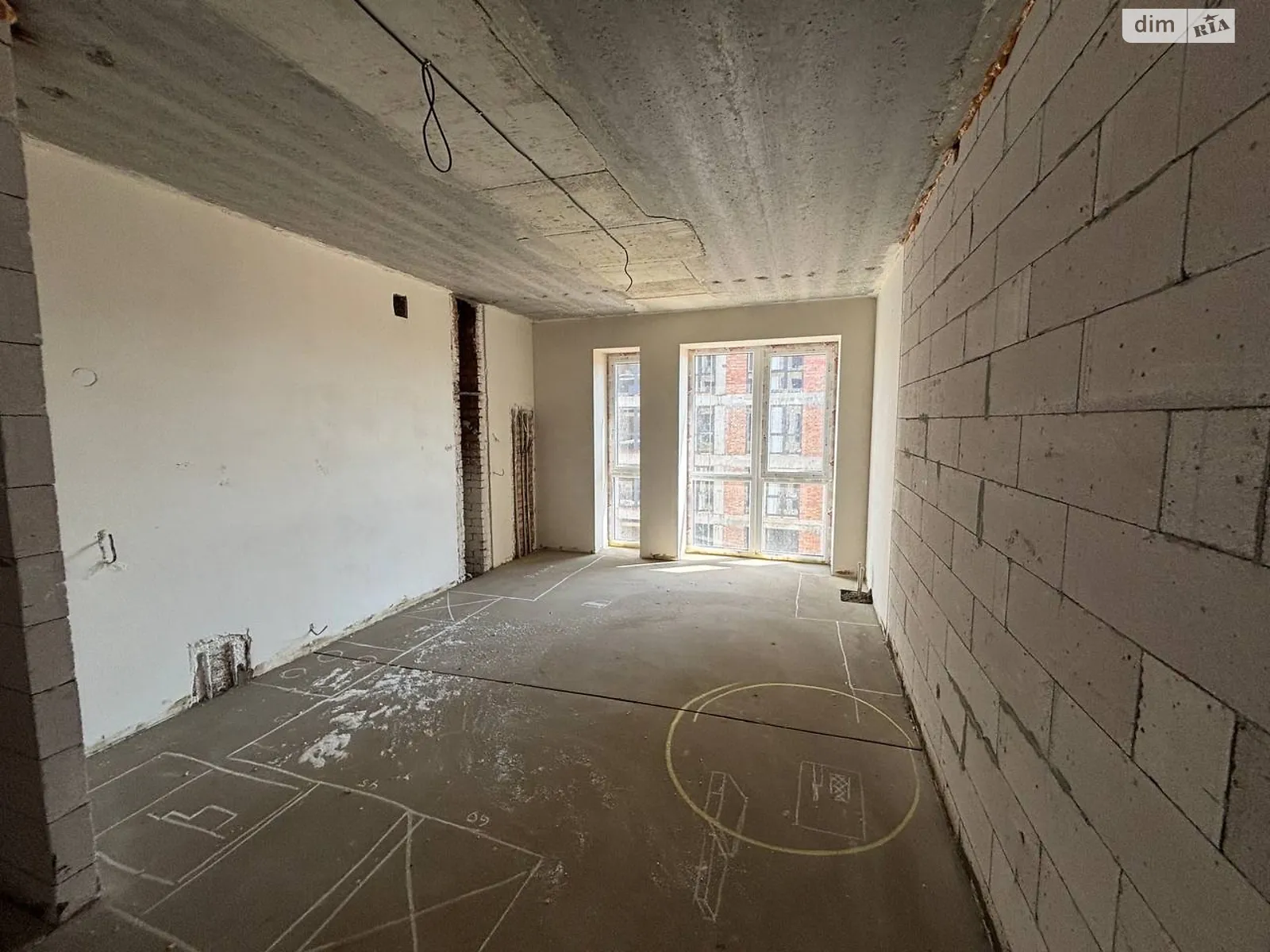 Продается 2-комнатная квартира 57 кв. м в Ужгороде, ул. Тлехаса, 19 корпус 4 - фото 1