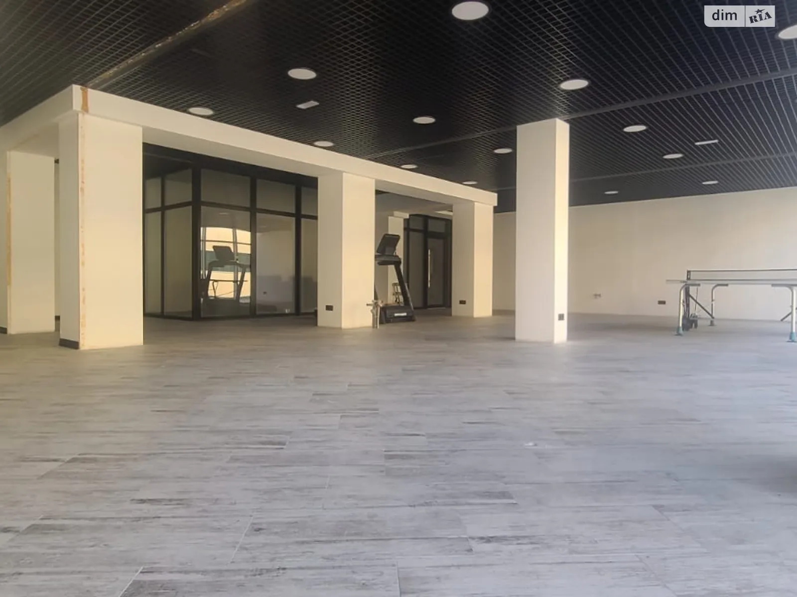 Сдается в аренду помещения свободного назначения 170 кв. м в 12-этажном здании, цена: 2040 $ - фото 1