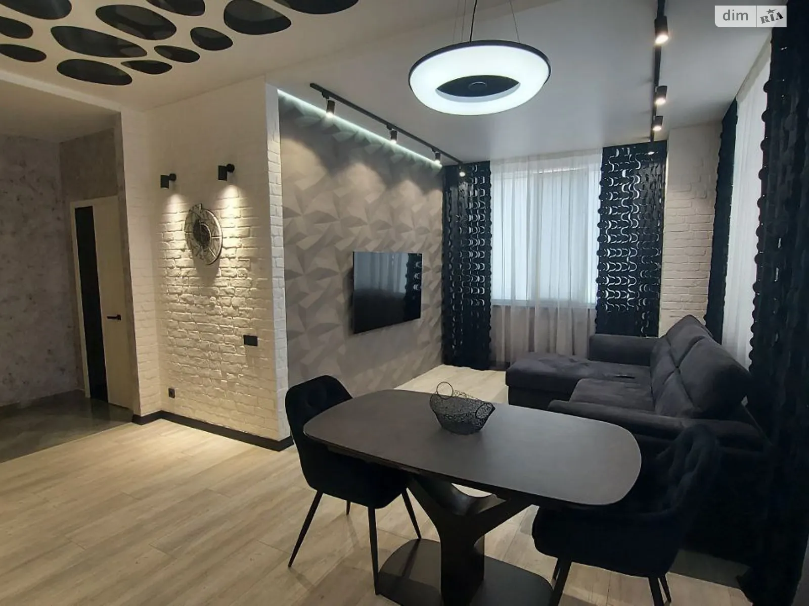 Продается 2-комнатная квартира 88.7 кв. м в Одессе, ул. Люстдорфская дорога - фото 1