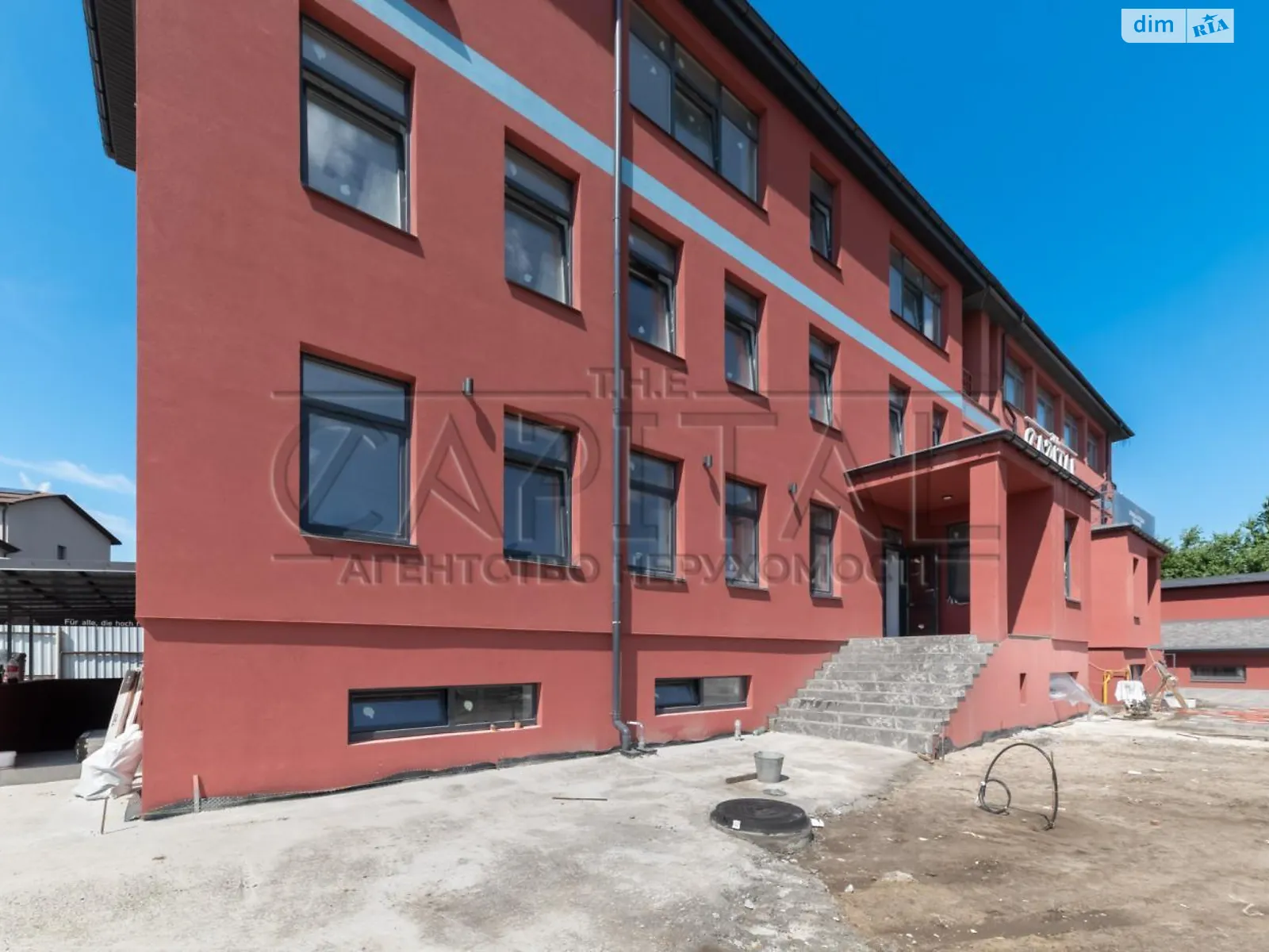 Сдается в аренду офис 435 кв. м в бизнес-центре, цена: 5500 $ - фото 1