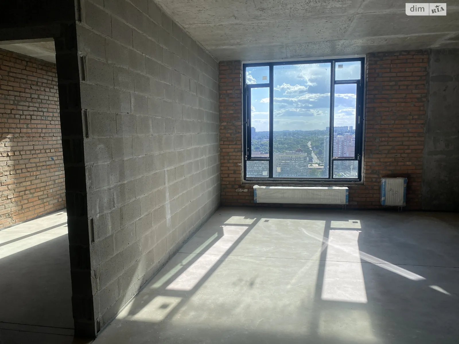 Продается 1-комнатная квартира 60.4 кв. м в Киеве, ул. Василия Тютюнника, 39 - фото 1