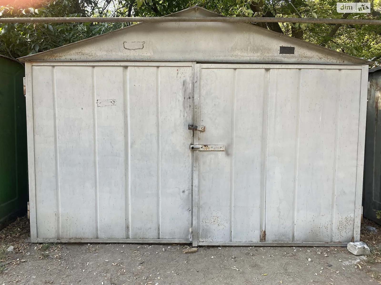 Сдается в аренду отдельно стоящий гараж под легковое авто на 21 кв. м, цена: 2500 грн - фото 1