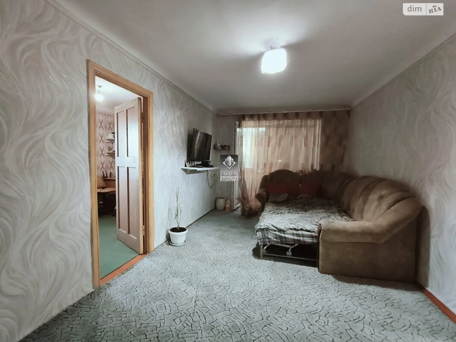 2-комнатная квартира 46 кв. м в Запорожье, ул. Красная - фото 1