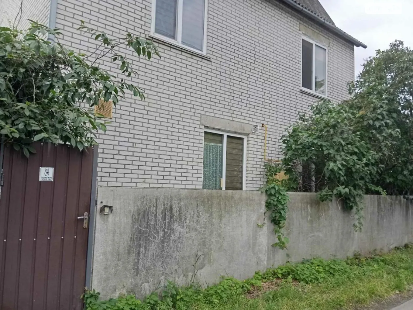 Продается дом на 3 этажа 135.8 кв. м с баней/сауной, цена: 87000 $ - фото 1