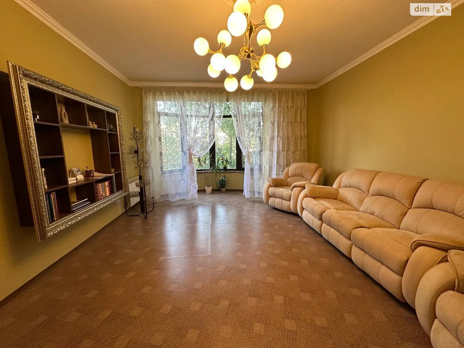 Продается 3-комнатная квартира 120.5 кв. м в Ивано-Франковске, ул. Тараса Шевченко, 101 - фото 1