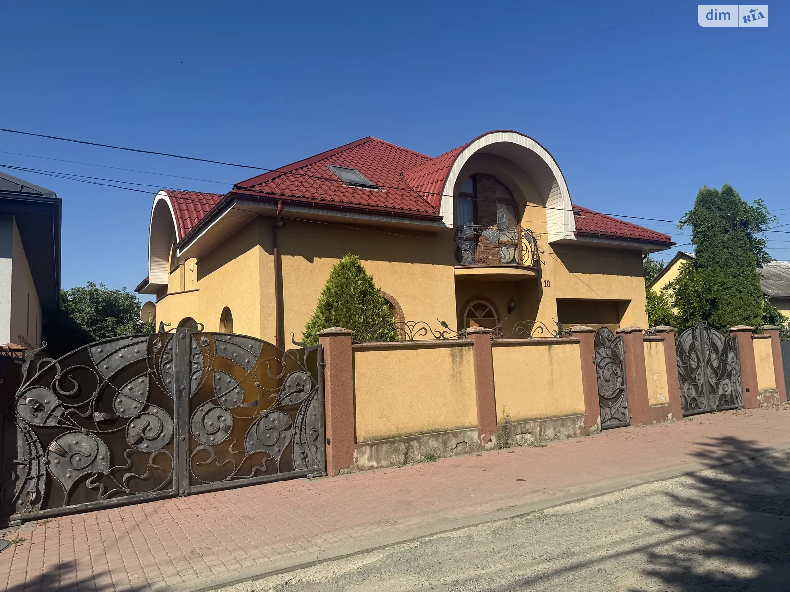 Сдается в аренду дом на 2 этажа 200 кв. м с подвалом, цена: 1600 $ - фото 1