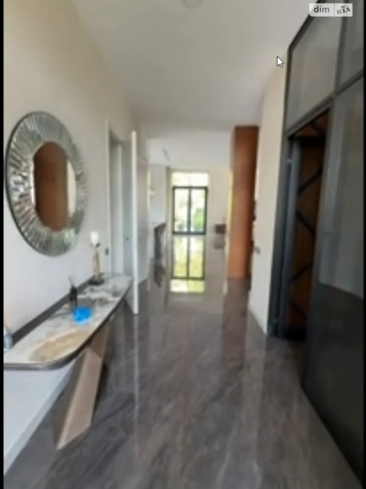 Продается дом на 2 этажа 250 кв. м с баней/сауной, цена: 1500000 $ - фото 1