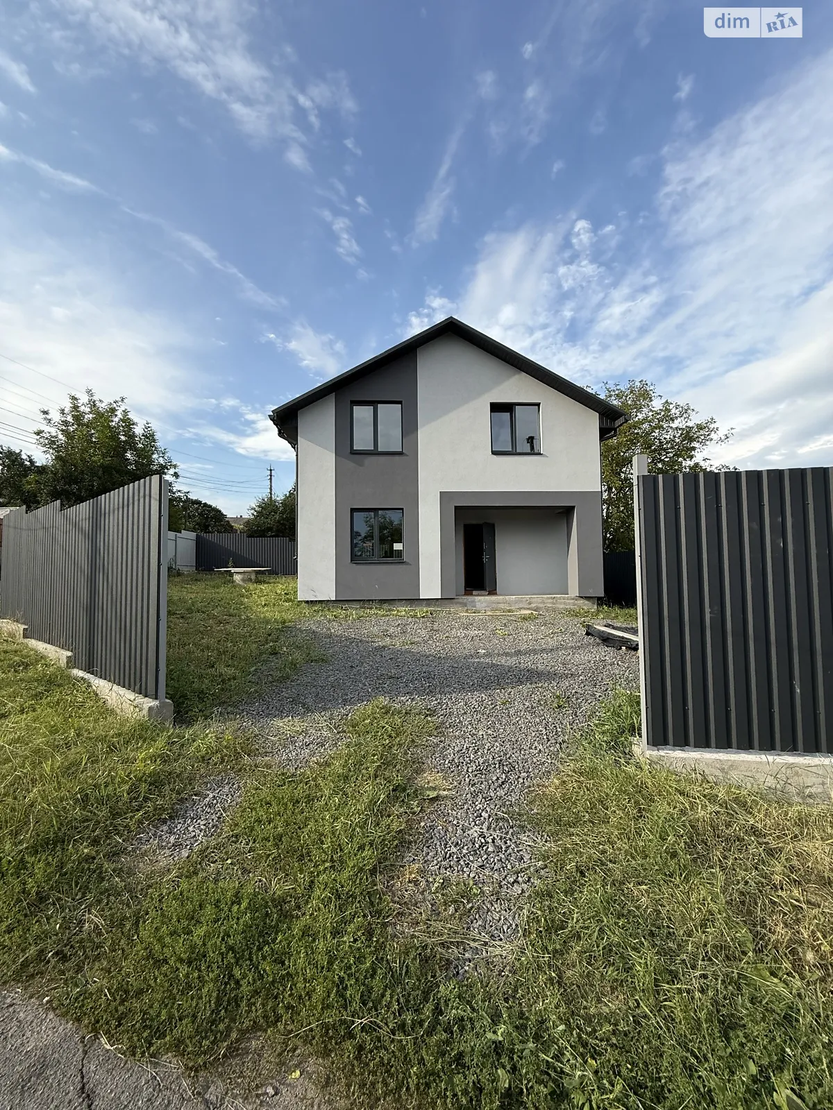 Продается дом на 2 этажа 107 кв. м с мансардой, цена: 85000 $ - фото 1