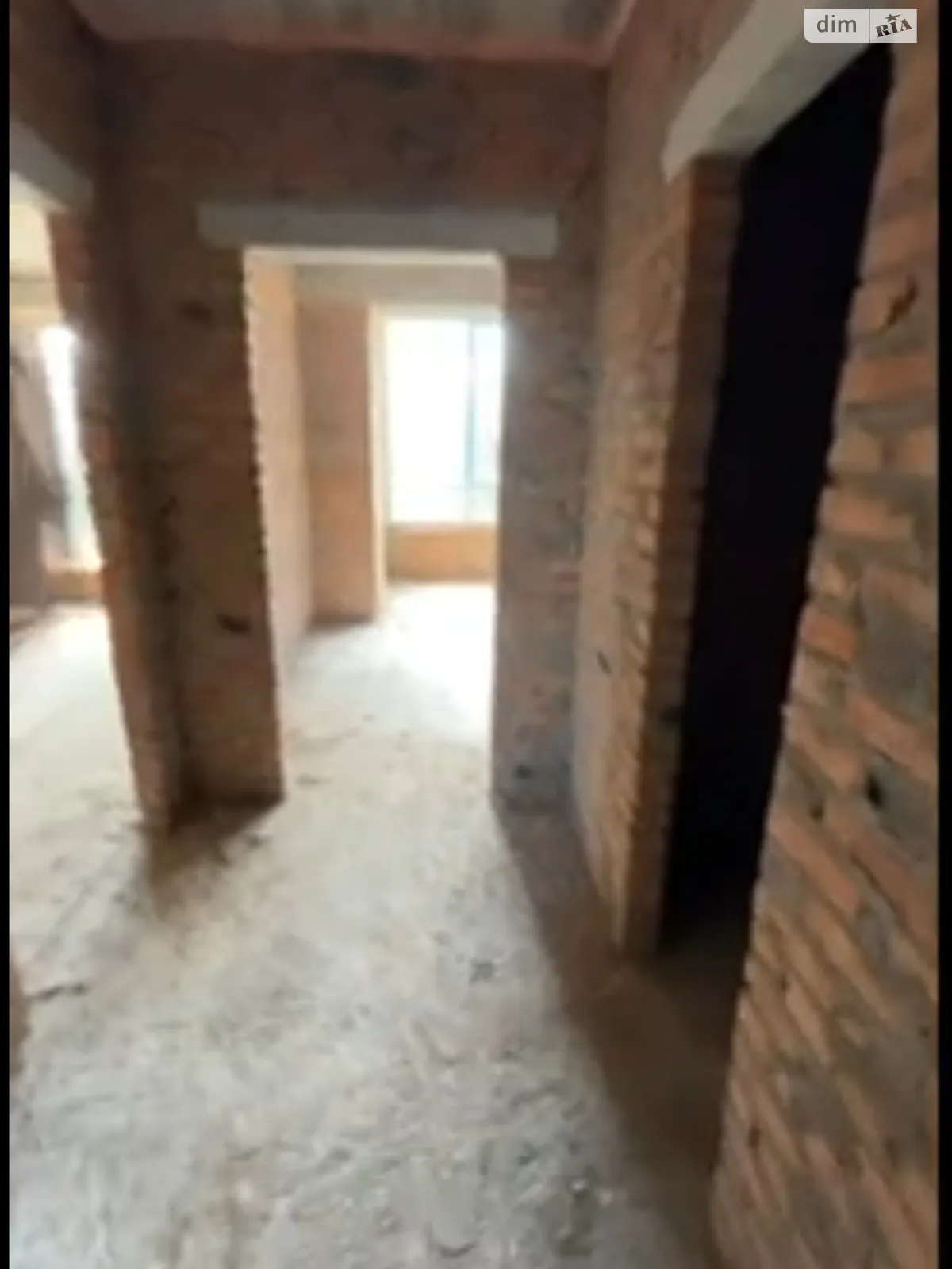 Продается 1-комнатная квартира 37 кв. м в Буче, ул. Ивана Кожедуба, 8А - фото 1