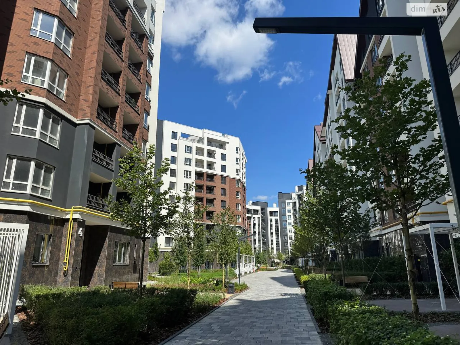 Продается 1-комнатная квартира 40.1 кв. м в Ирпене, ул. Ольги Кобылянской(Достоевского), 1В/25 - фото 1