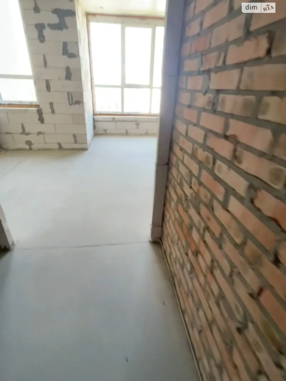 Продается 3-комнатная квартира 68 кв. м в Ирпене, ул. Университетская(Карла Маркса), 3/12 - фото 1