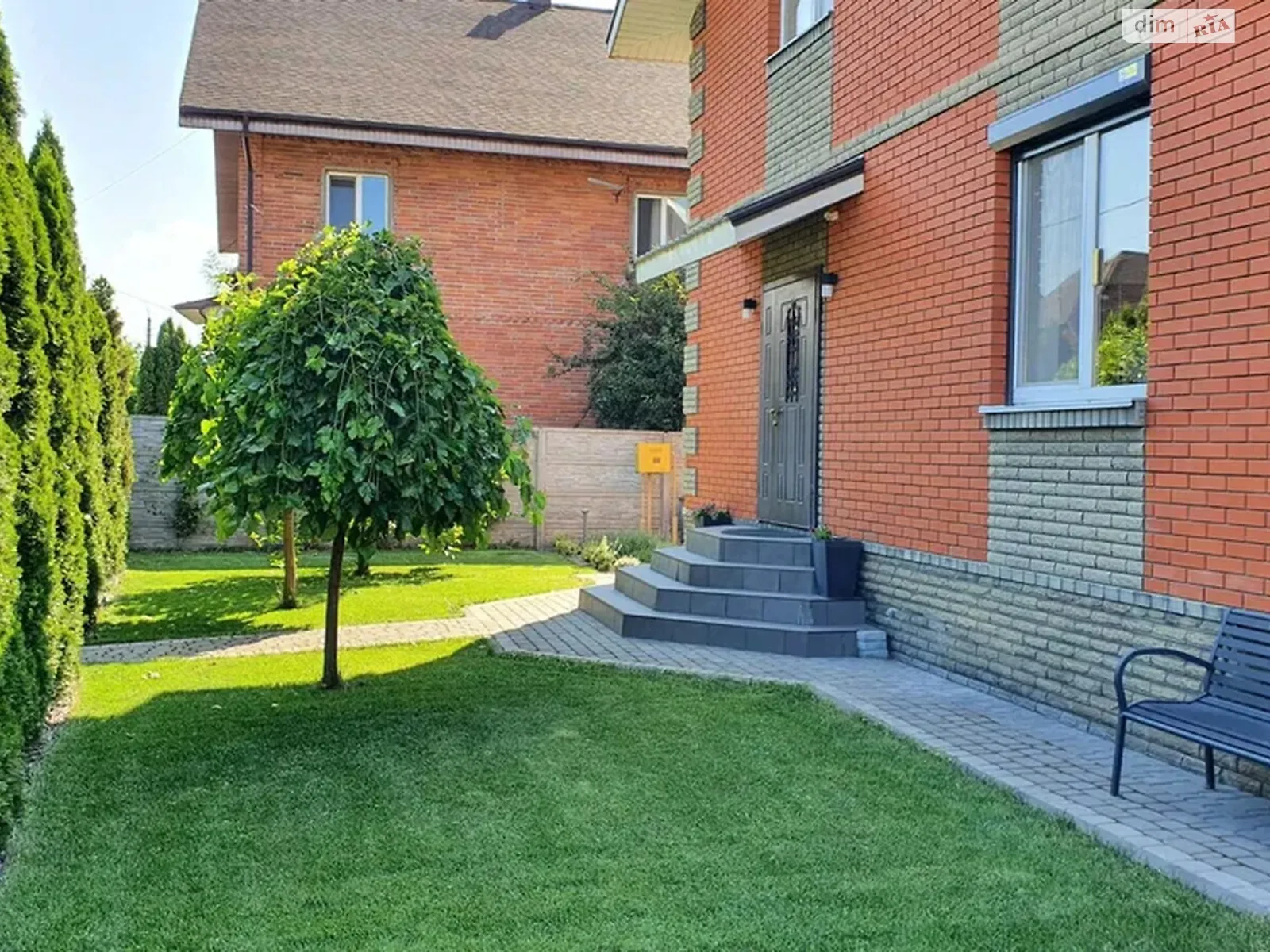 Продается дом на 2 этажа 167 кв. м с верандой, цена: 208000 $ - фото 1