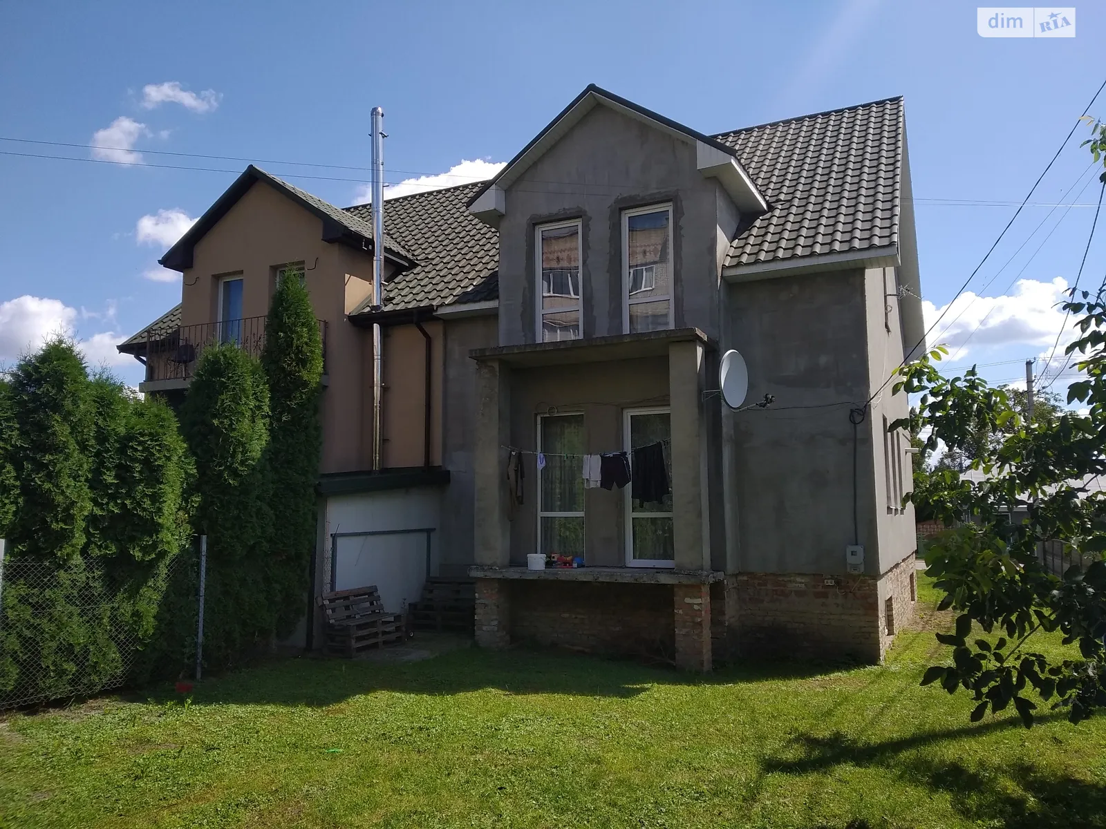 Продается дом на 2 этажа 202.2 кв. м с садом, цена: 88000 $ - фото 1