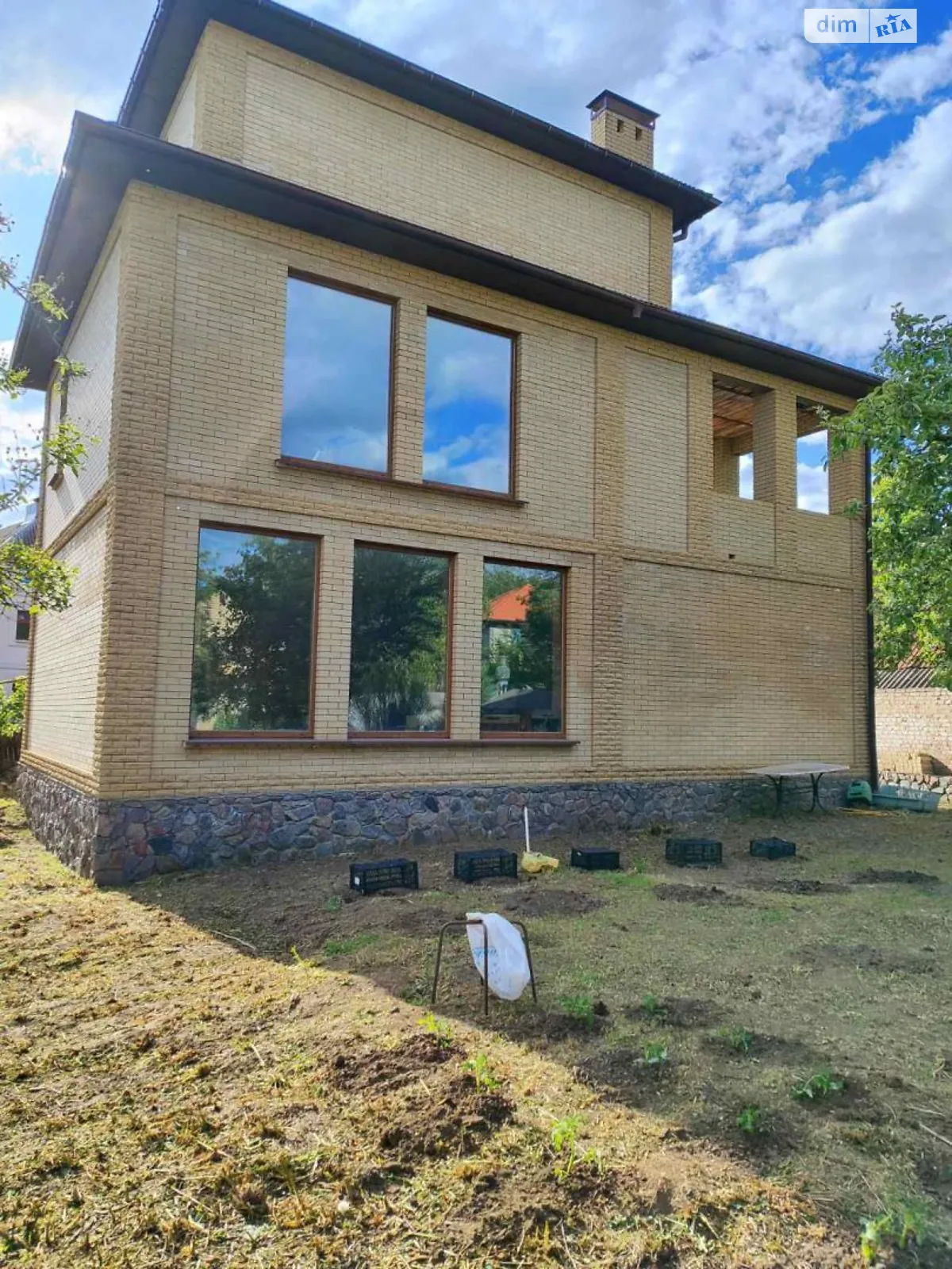 Продается дом на 2 этажа 221 кв. м с баней/сауной, цена: 83000 $ - фото 1