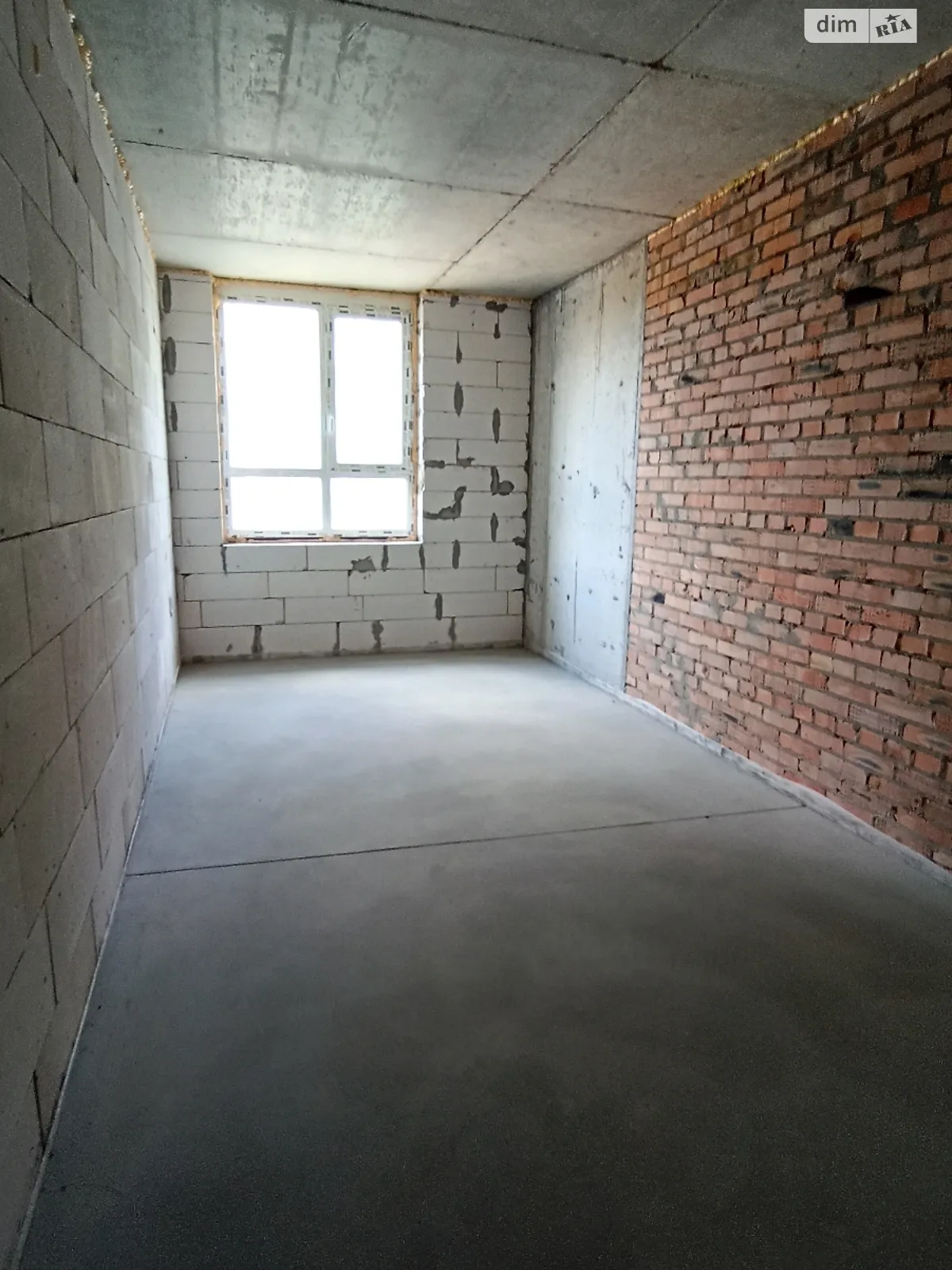 Продается 1-комнатная квартира 41 кв. м в Ирпене, ул. Университетская(Карла Маркса), 3/15 - фото 1