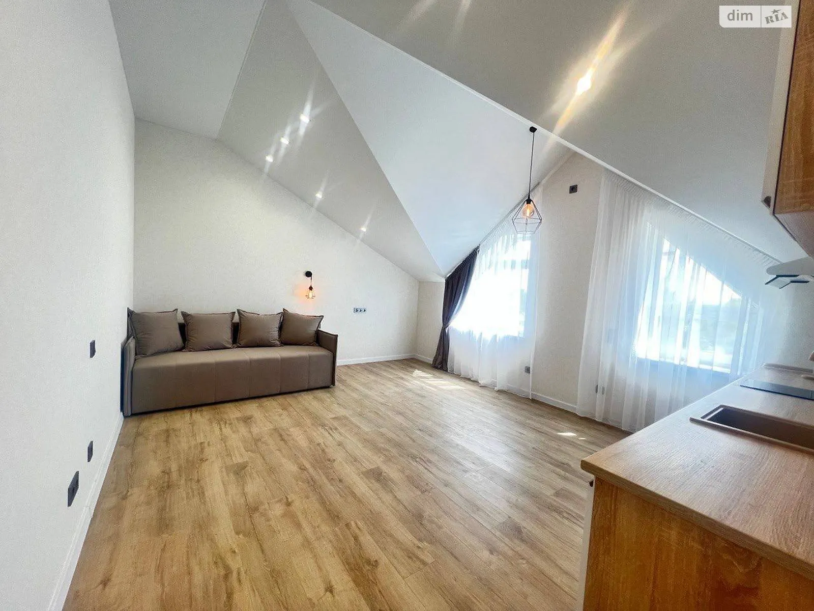 Продается 1-комнатная квартира 29 кв. м в Ворзеле, ул. Ильи Литвина(Окружная) - фото 1