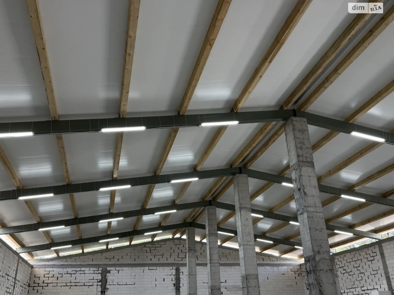 Сдается в аренду помещения свободного назначения 630 кв. м в 1-этажном здании, цена: 126000 грн - фото 1