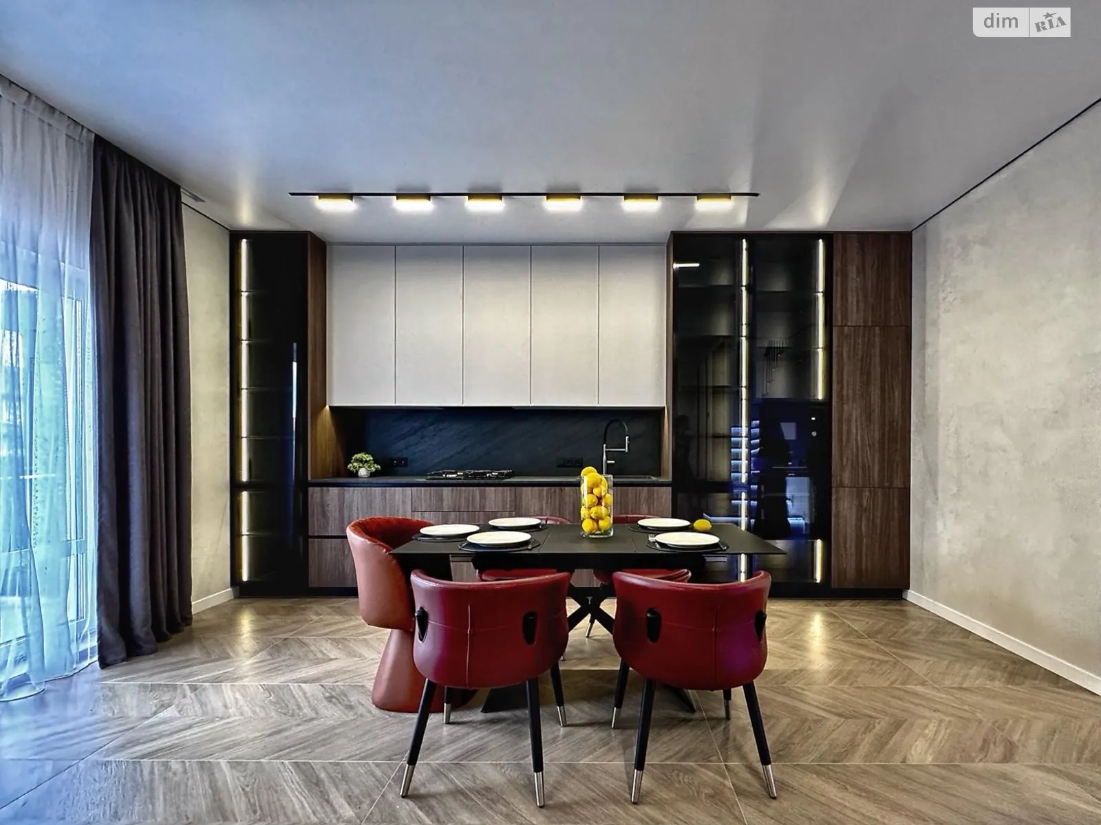 Продается дом на 2 этажа 125 кв. м с садом, цена: 209000 $ - фото 1