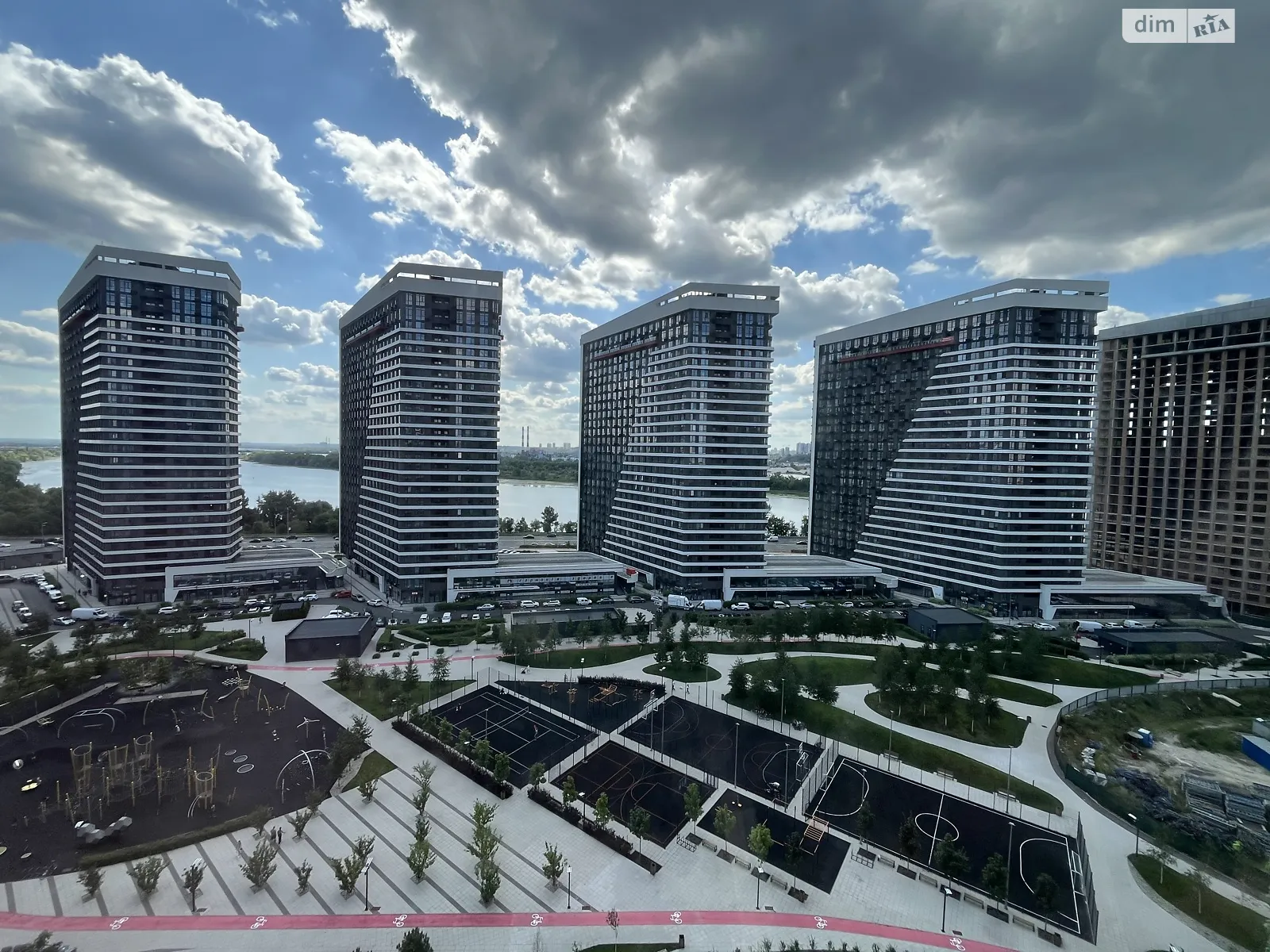 Продается 2-комнатная квартира 71 кв. м в Киеве, ул. Причальная, 10 - фото 1