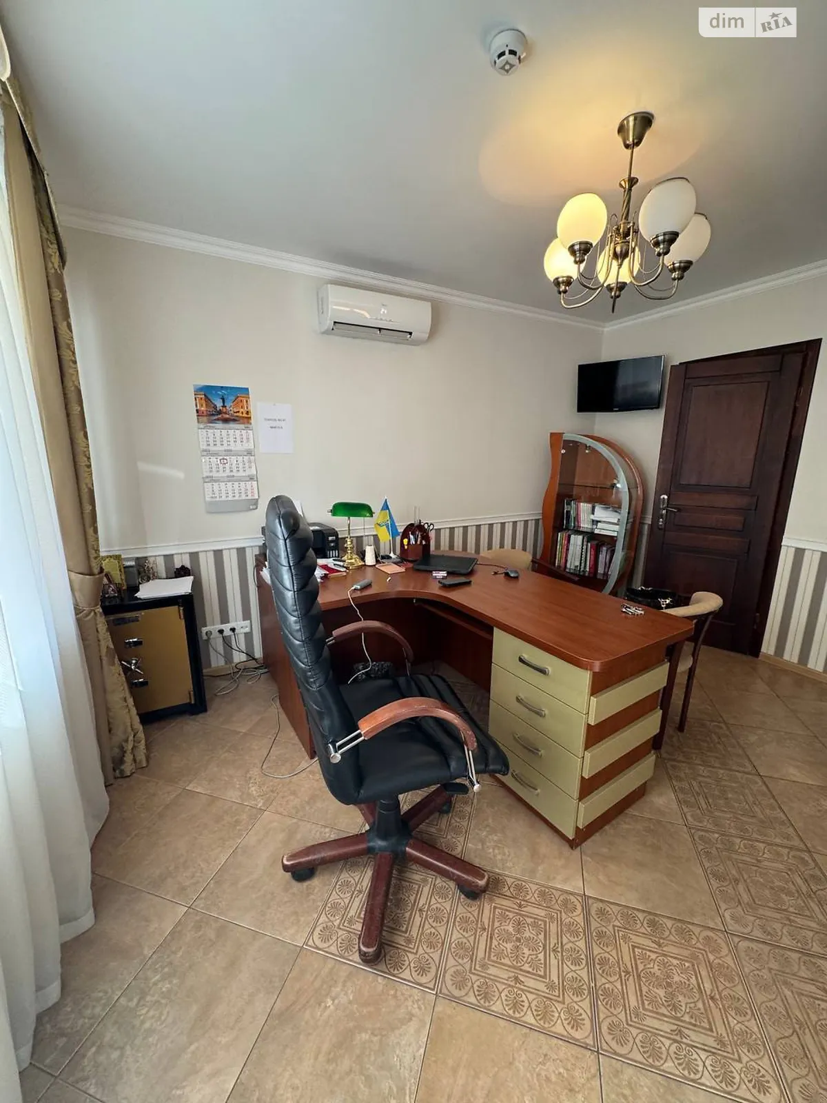 Продається офіс 58.9 кв. м в бізнес-центрі, цена: 60000 $ - фото 1