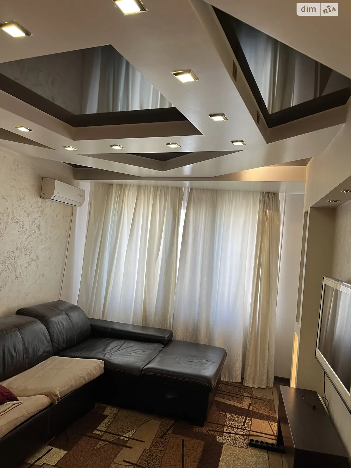 Сдается в аренду 3-комнатная квартира 80 кв. м в Одессе, ул. Академика Королева, 63 - фото 1