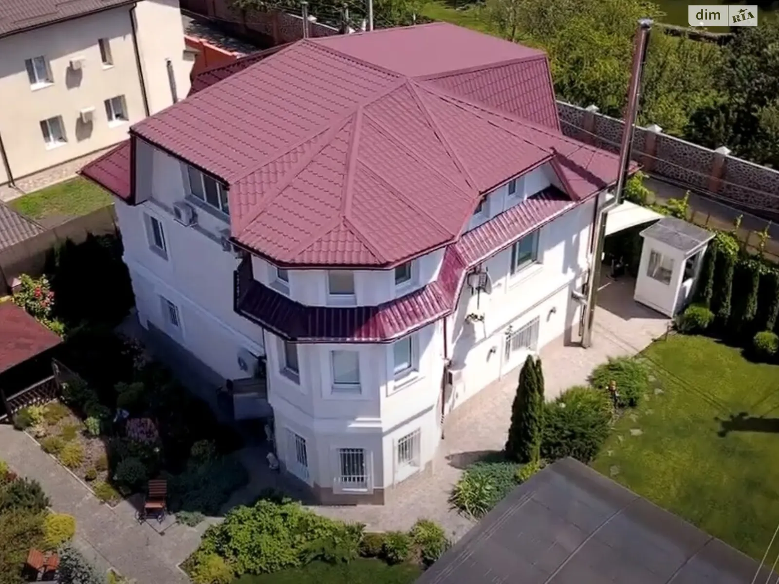 Сдается в аренду дом на 3 этажа 270 кв. м с мансардой, цена: 85000 грн - фото 1