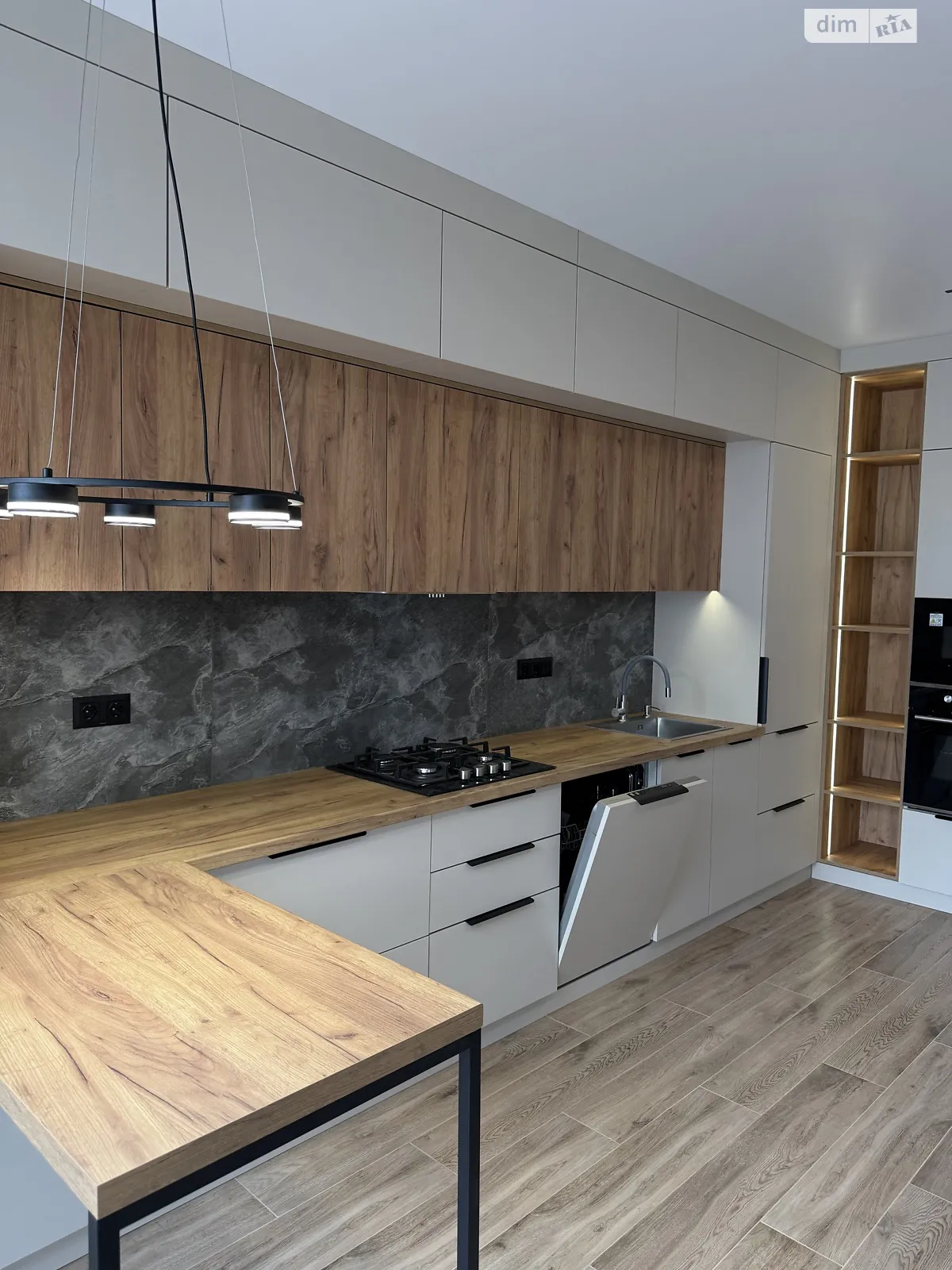 Продается 1-комнатная квартира 50.5 кв. м в Ровно, ул. Николая Боголюбова, 1 - фото 1