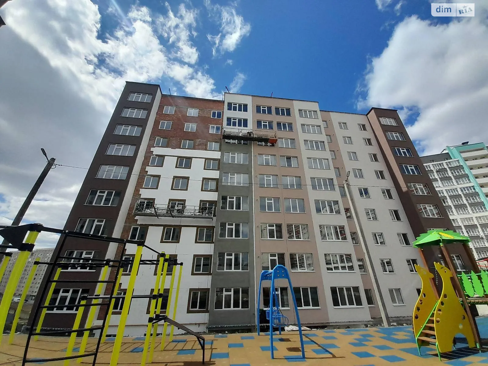 Продается 2-комнатная квартира 70.3 кв. м в Хмельницком, ул. Кармелюка, 5/7 - фото 1