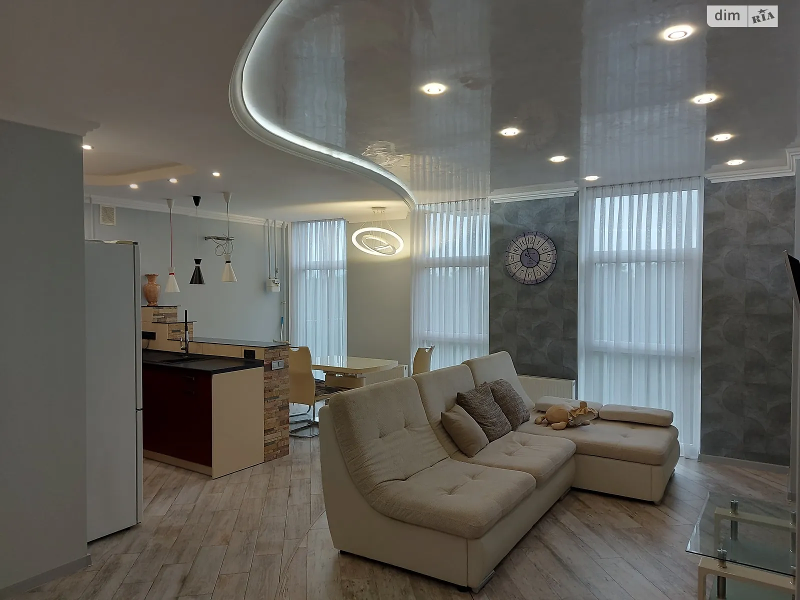 Продается 2-комнатная квартира 84.6 кв. м в Гостомеле, ул. Охотничья, 3 - фото 1