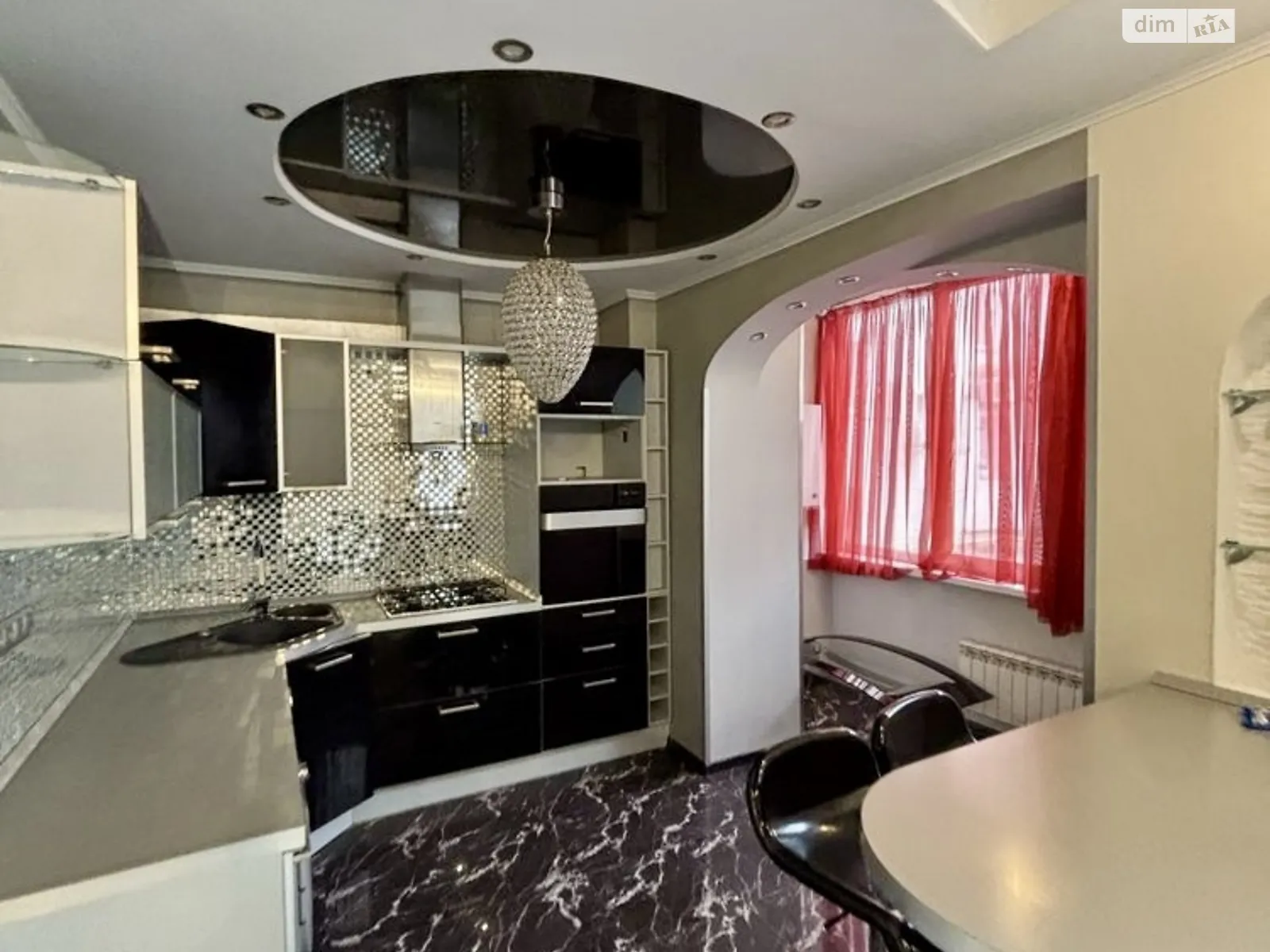 Продается 2-комнатная квартира 105 кв. м в Виннице, ул. Академика Ющенка - фото 1