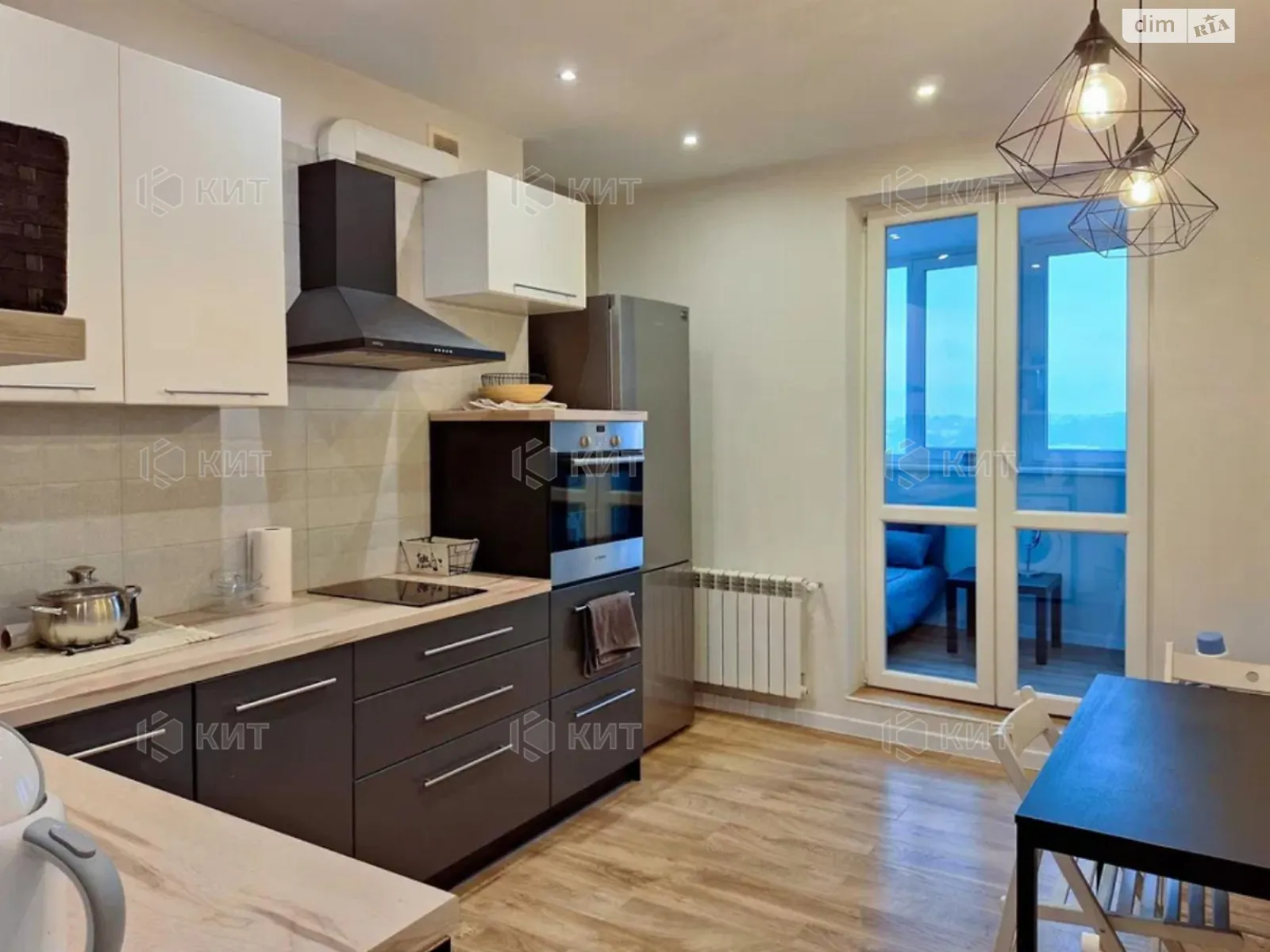 Продается 1-комнатная квартира 48 кв. м в Харькове, ул. Искринская, 19Б - фото 1