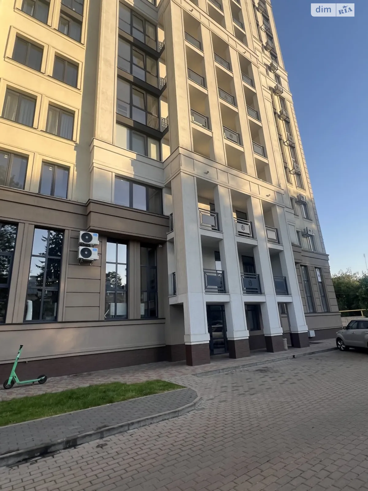 Продается 3-комнатная квартира 100.9 кв. м в Ровно, ул. Саймона Смита(Толстого Льва), 10 - фото 1