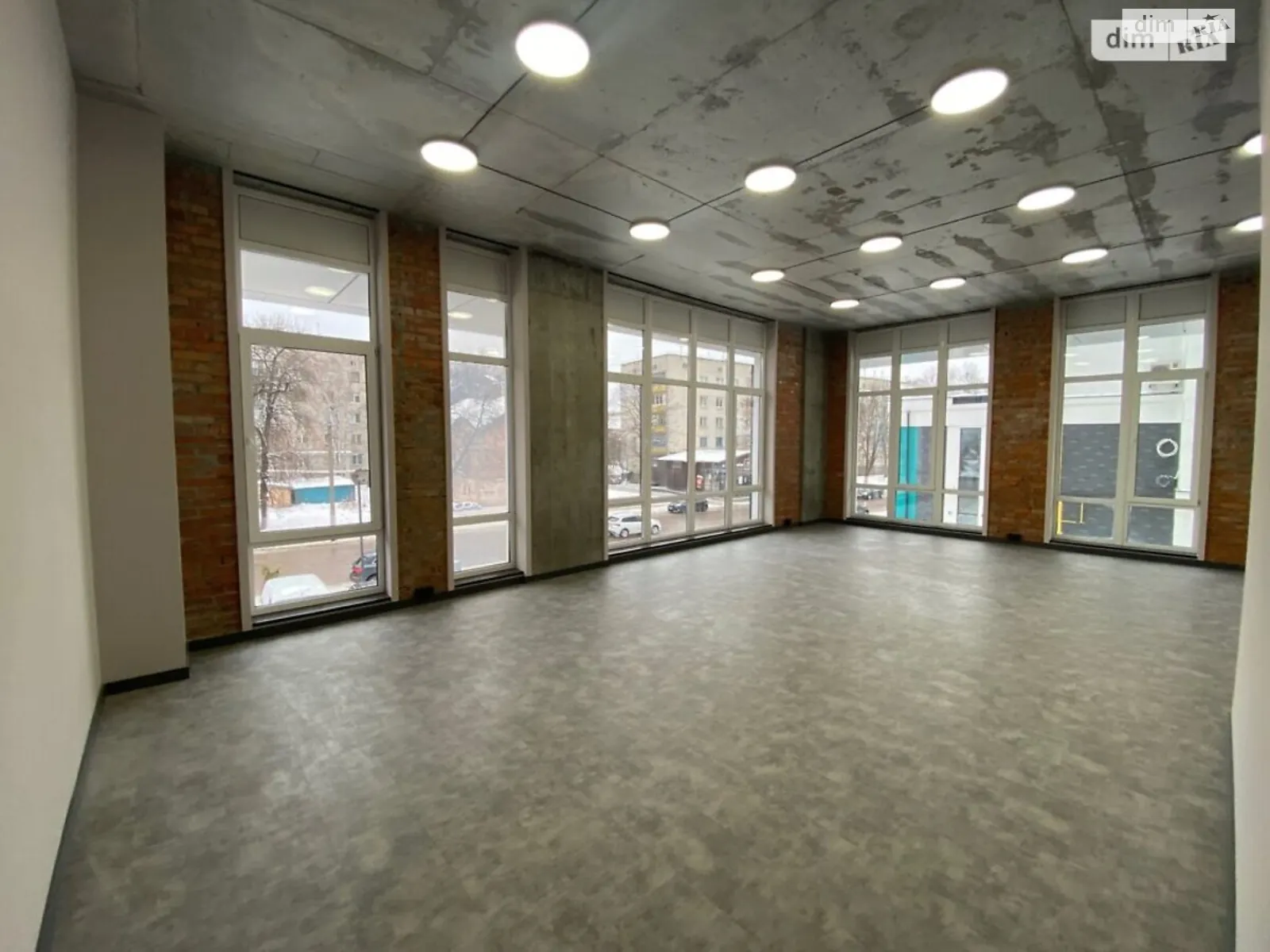 Сдается в аренду объект сферы услуг 66 кв. м в 12-этажном здании, цена: 40000 грн - фото 1