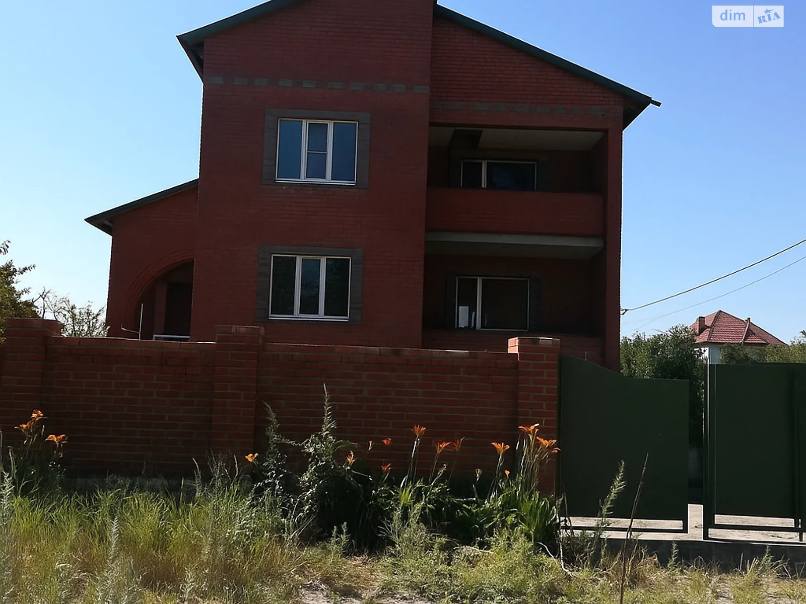 Продается дом на 2 этажа 261.8 кв. м с мансардой, цена: 43000 $ - фото 1
