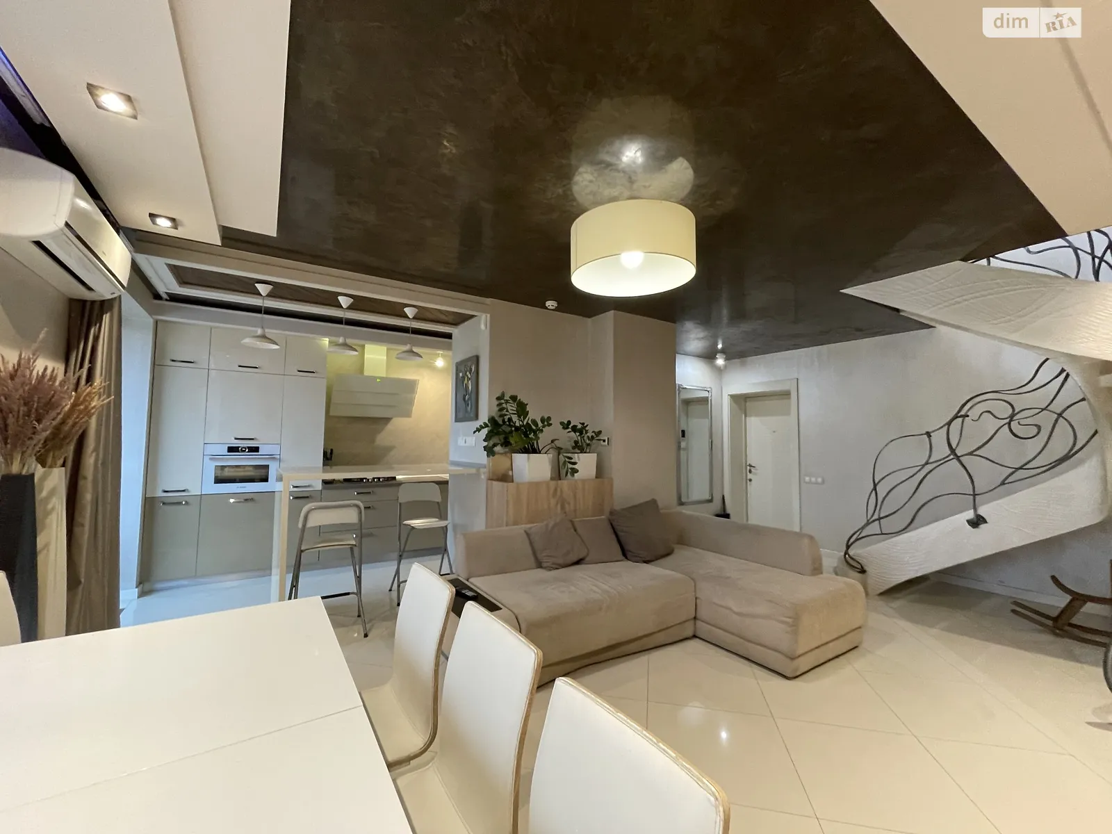 Продается 3-комнатная квартира 96.6 кв. м в Софиевской Борщаговке, ул. Радужная - фото 1