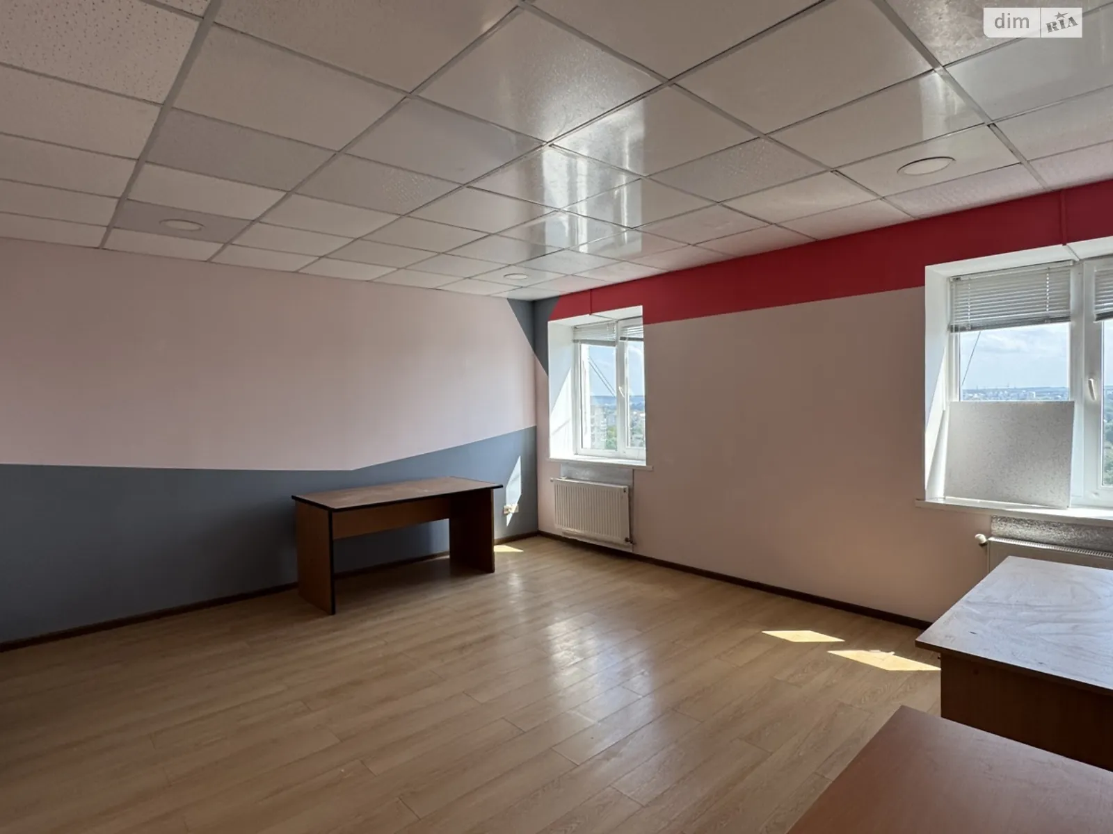 Сдается в аренду офис 164.2 кв. м в бизнес-центре, цена: 45000 грн - фото 1