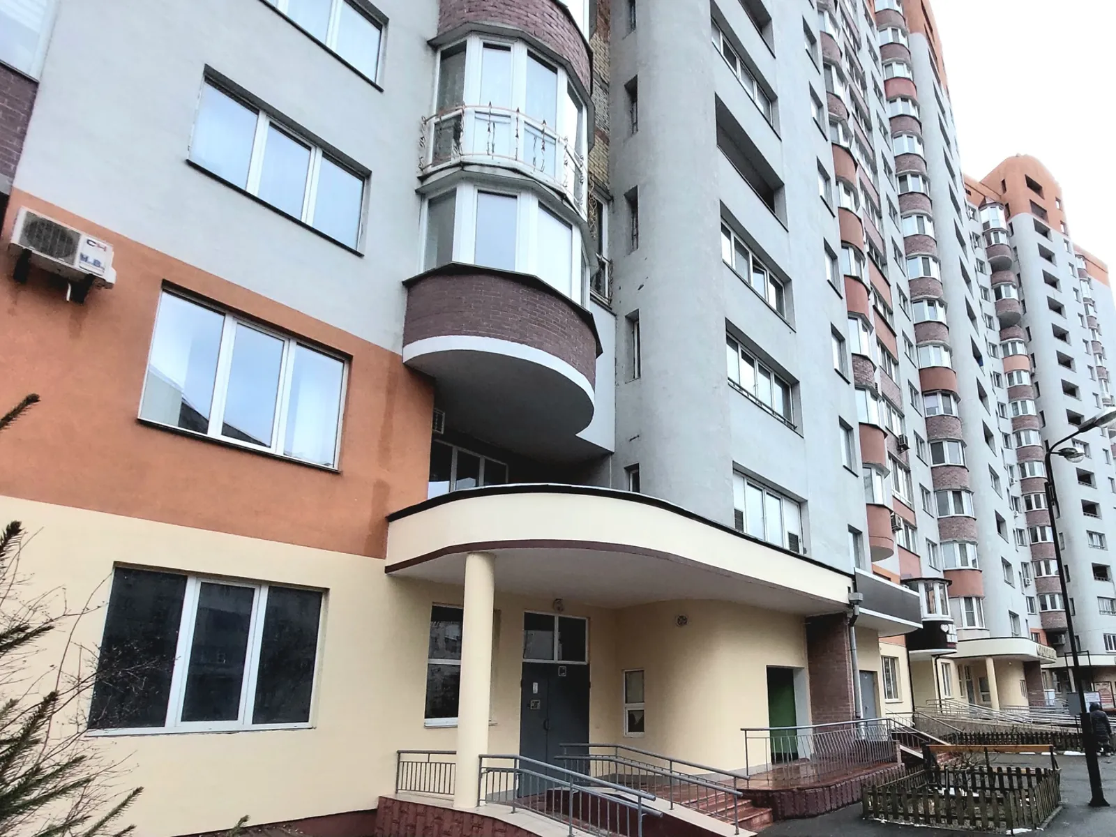 Продается 3-комнатная квартира 109.3 кв. м в Виннице, ул. Стрелецкая - фото 1
