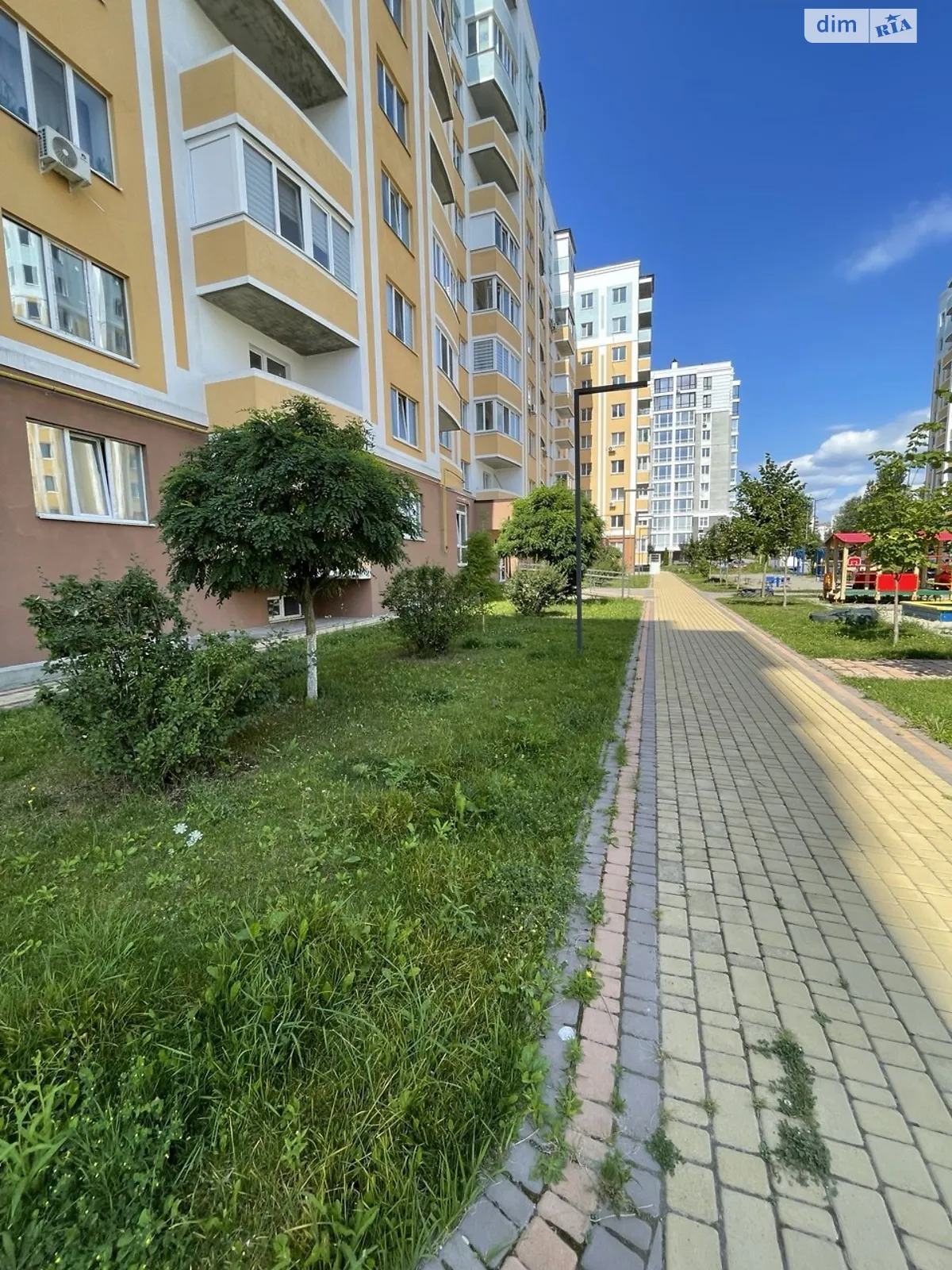 Продается 2-комнатная квартира 61.3 кв. м в Буче, ул. Ивана Кожедуба, 8Б - фото 1