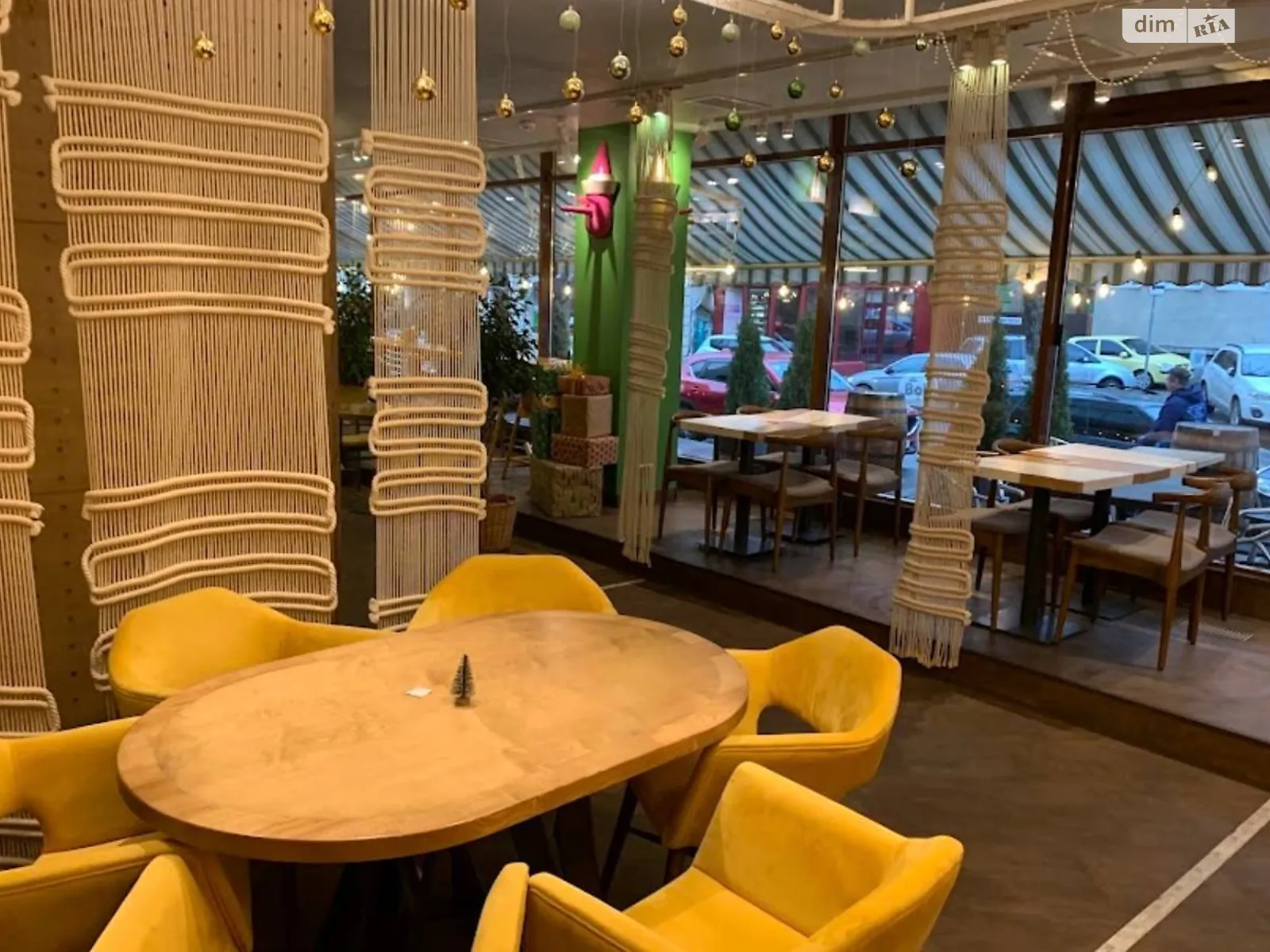 Здається в оренду приміщення вільного призначення 376 кв. м в 5-поверховій будівлі, цена: 4100 $ - фото 1