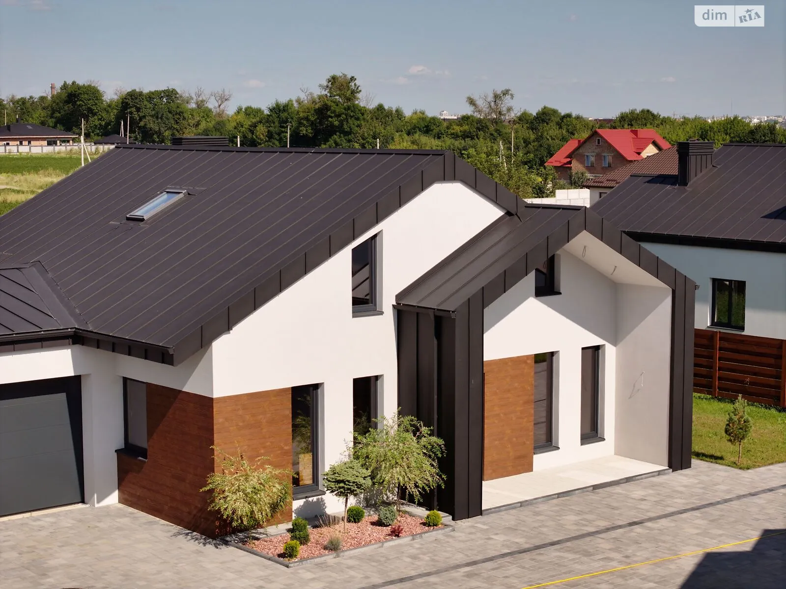 Продается дом на 2 этажа 140 кв. м с террасой, цена: 88000 $ - фото 1