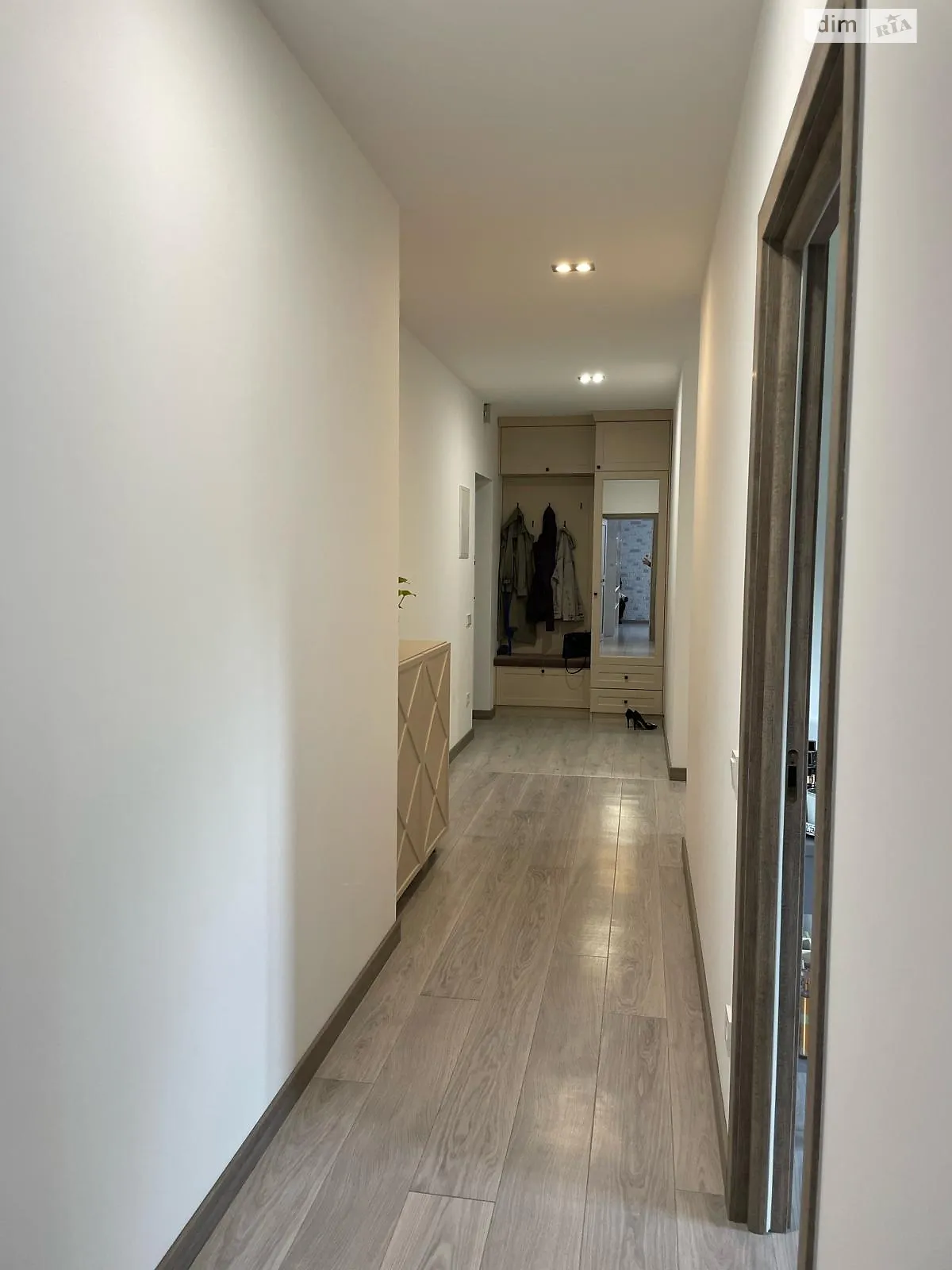 Продается 2-комнатная квартира 80.8 кв. м в Черновцах, ул. Героев Майдана, 111Д - фото 1