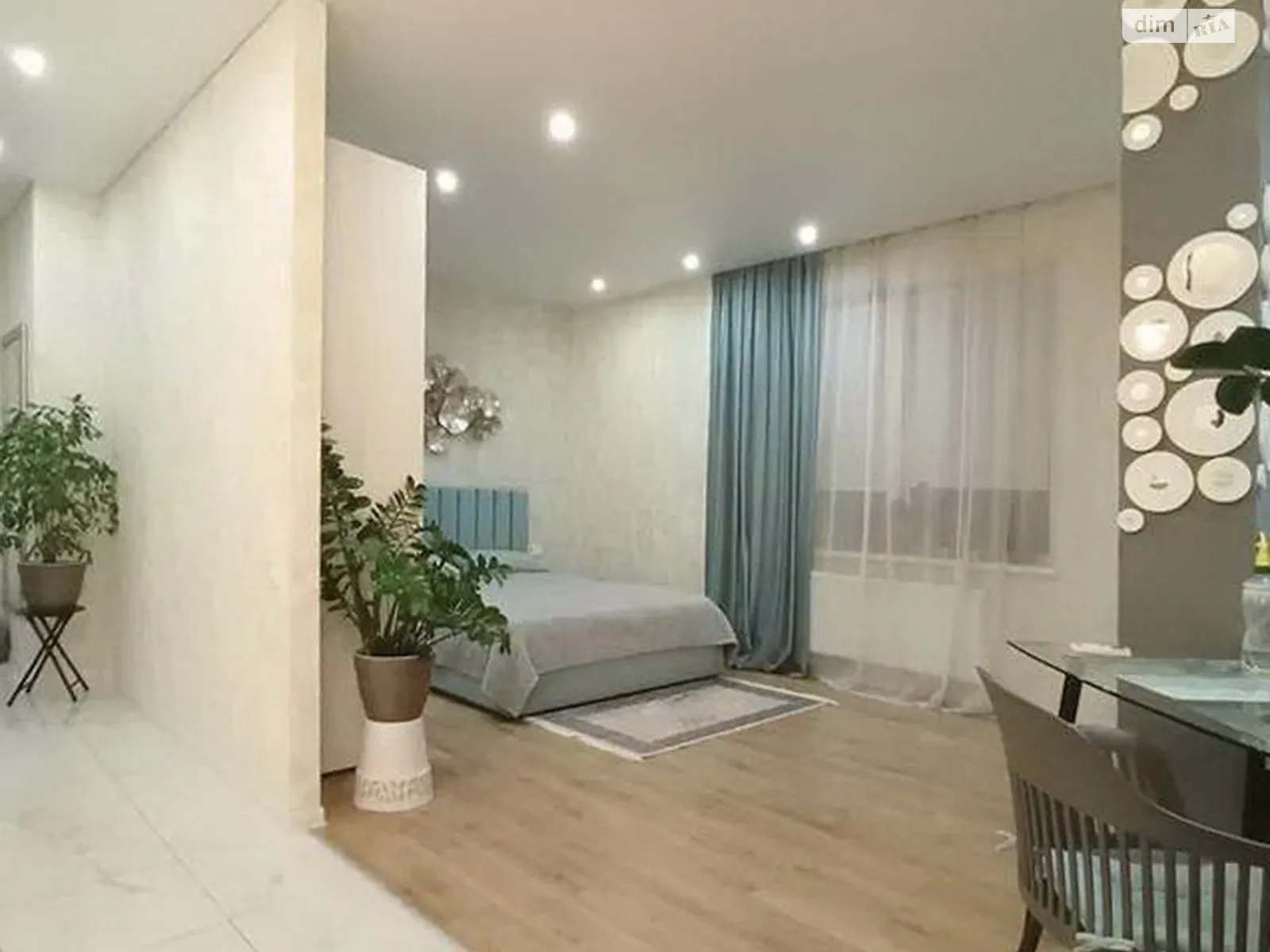 Продается 1-комнатная квартира 44.5 кв. м в Лиманке, мас. Радужный, 24 - фото 1