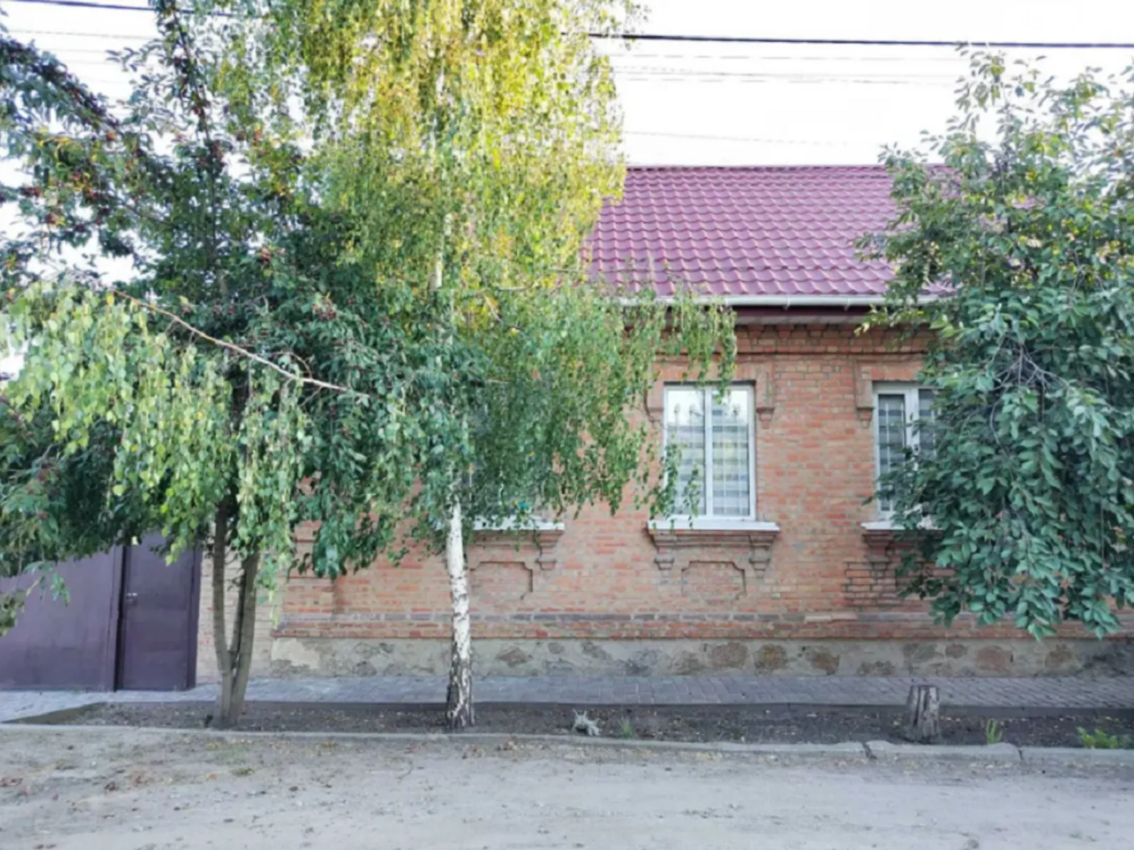 Продается дом на 2 этажа 104 кв. м с бассейном, цена: 79000 $ - фото 1